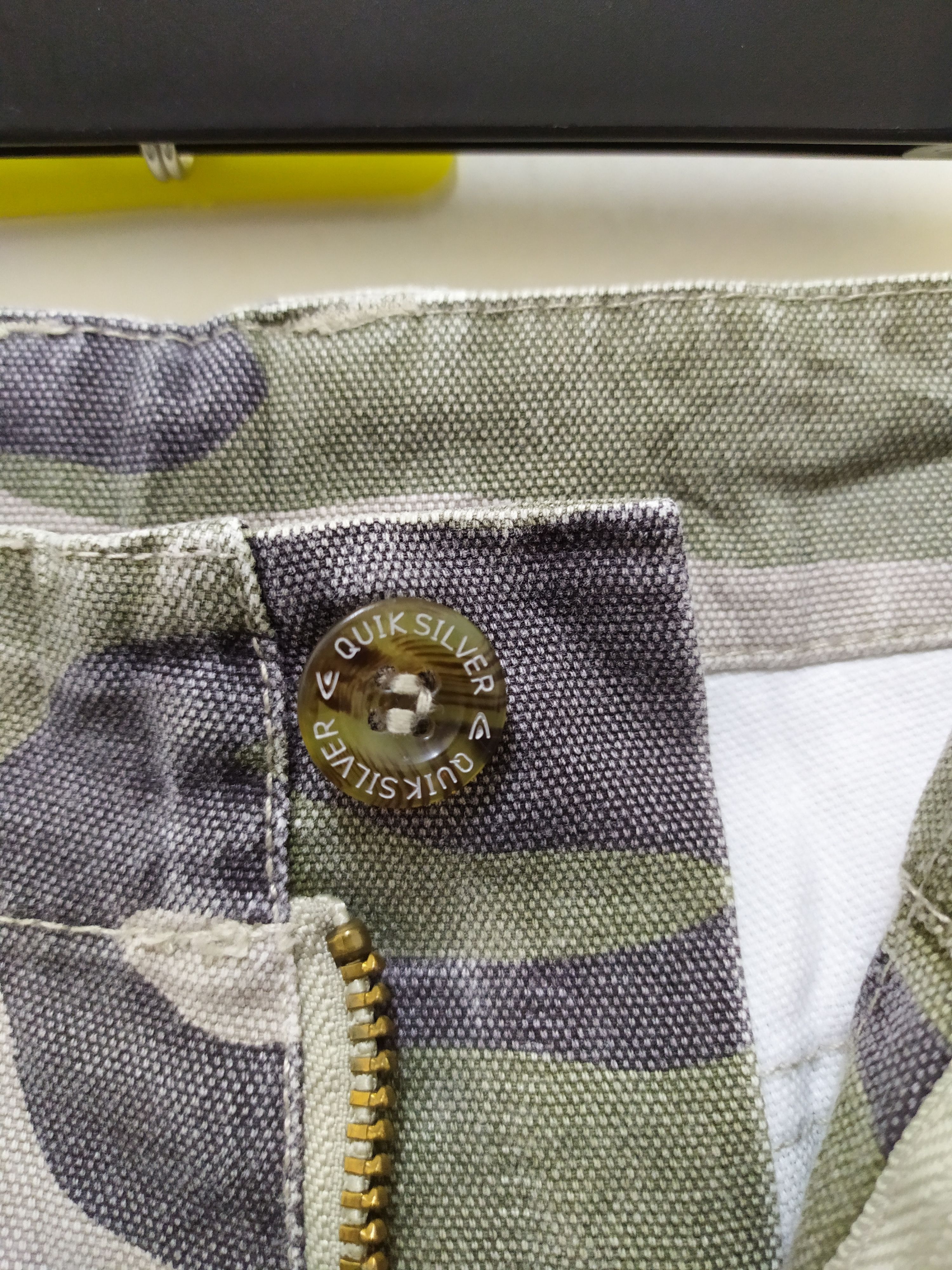 Japanese Brand × Quicksilver Quiksilver Camo Cargo Pants Multipocket Utility Pants Size US 34 / EU 50 - 16 Thumbnail