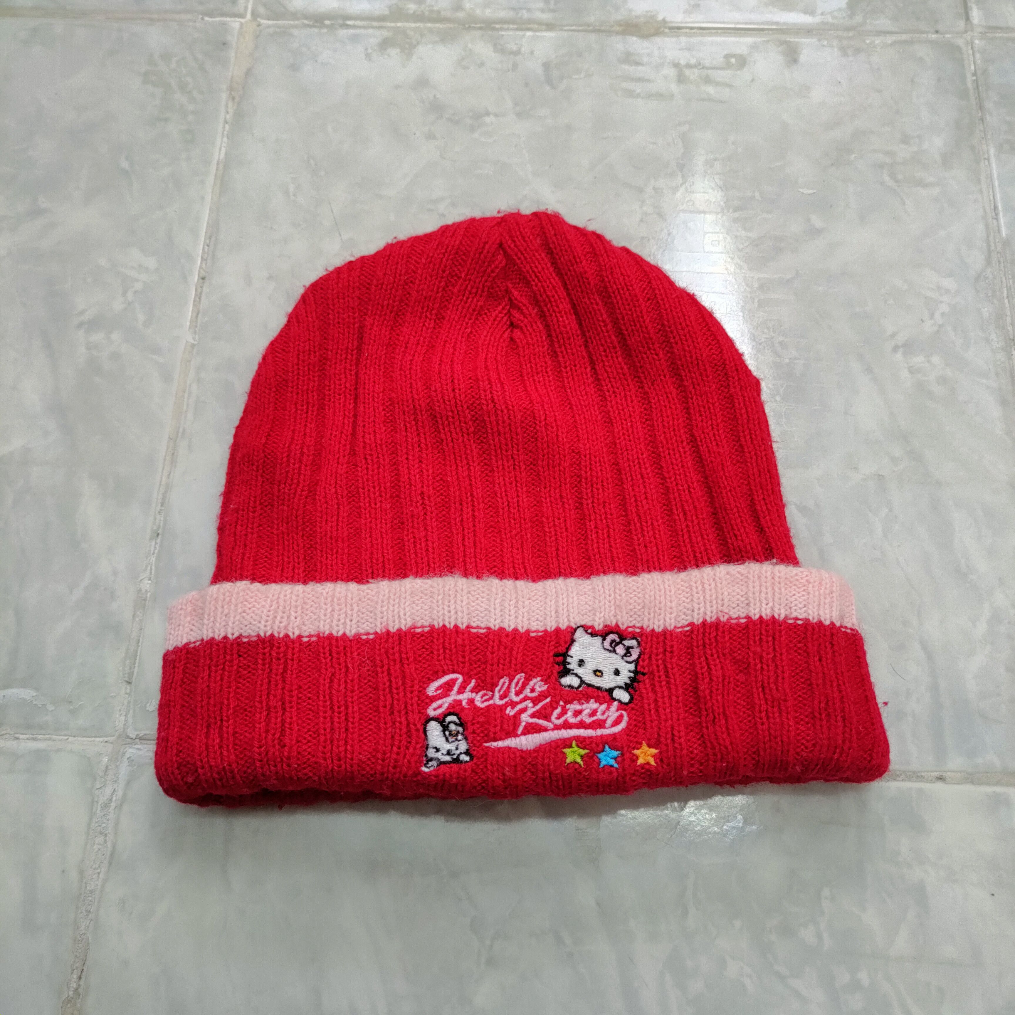 SAYHELLO 💥 BESTOFFER 💥 HELLO KITTY RED BEANIE HAT Size ONE SIZE - 4 Thumbnail