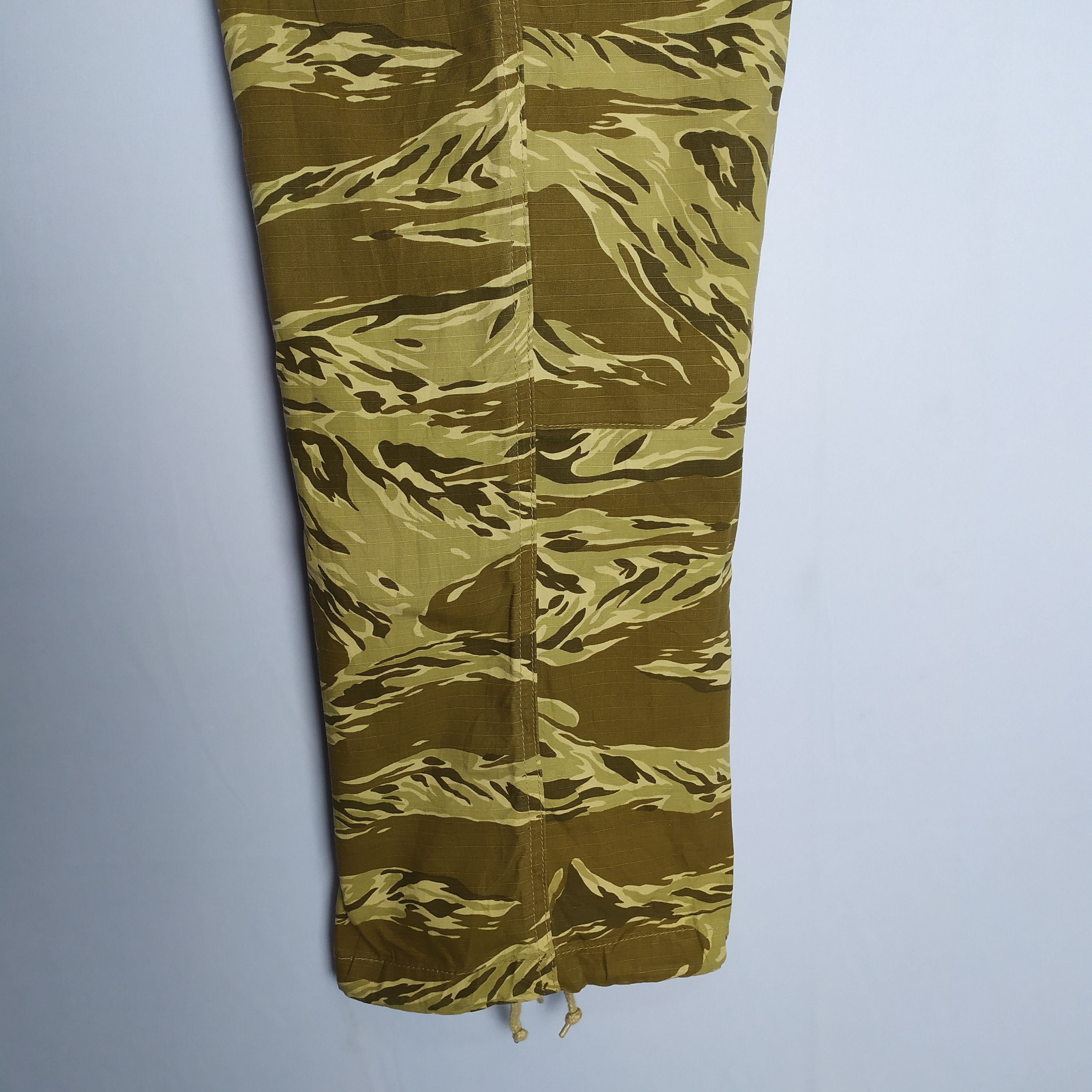 Other VINTAGE TIGER STRIPE MILITARY FADED CARGO PANTS Size US 30 / EU 46 - 16 Thumbnail
