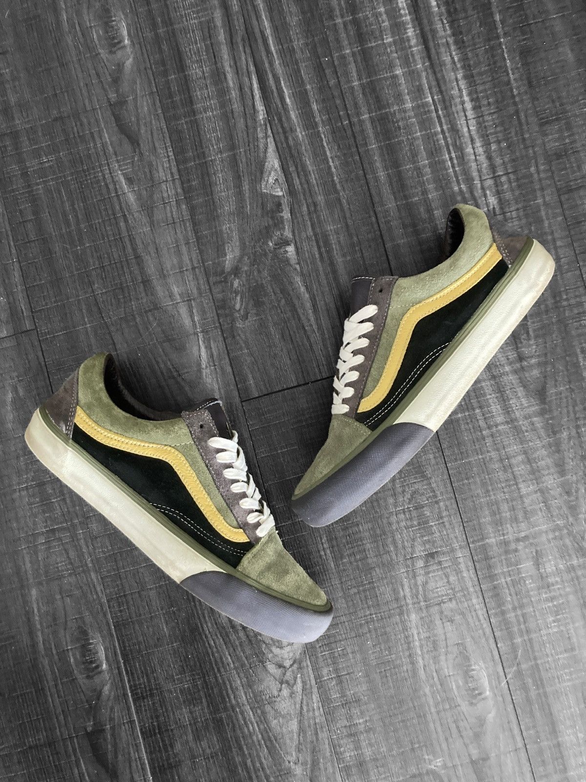 Vans VANS VAULT Old Skool Sz 11 Size US 11 / EU 44 - 1 Thumbnail