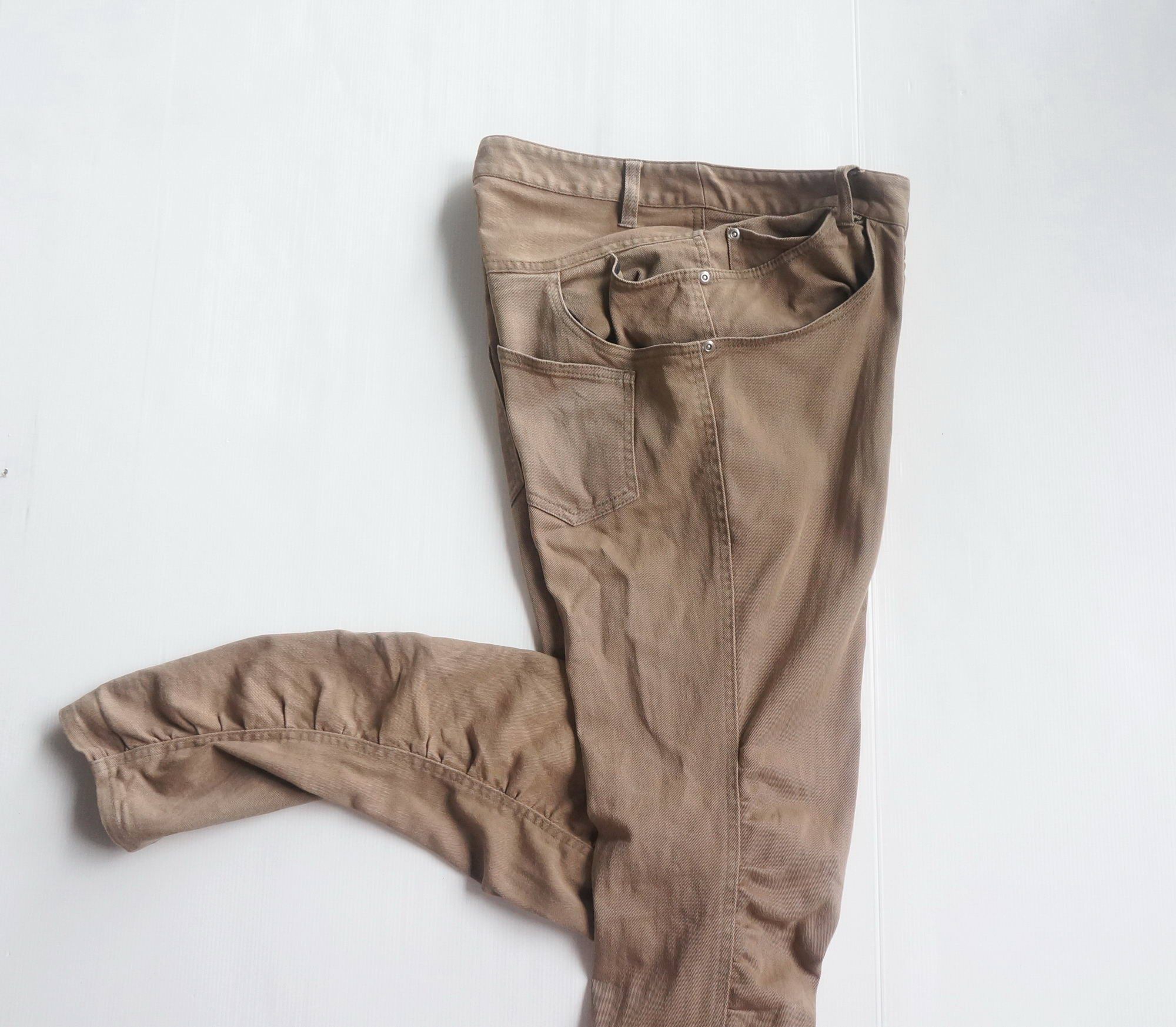 Japanese Brand ON THE COUCH Large Side Pocket & Curvy Leg Denim Size 26" / US 2 / IT 38 - 1 Thumbnail