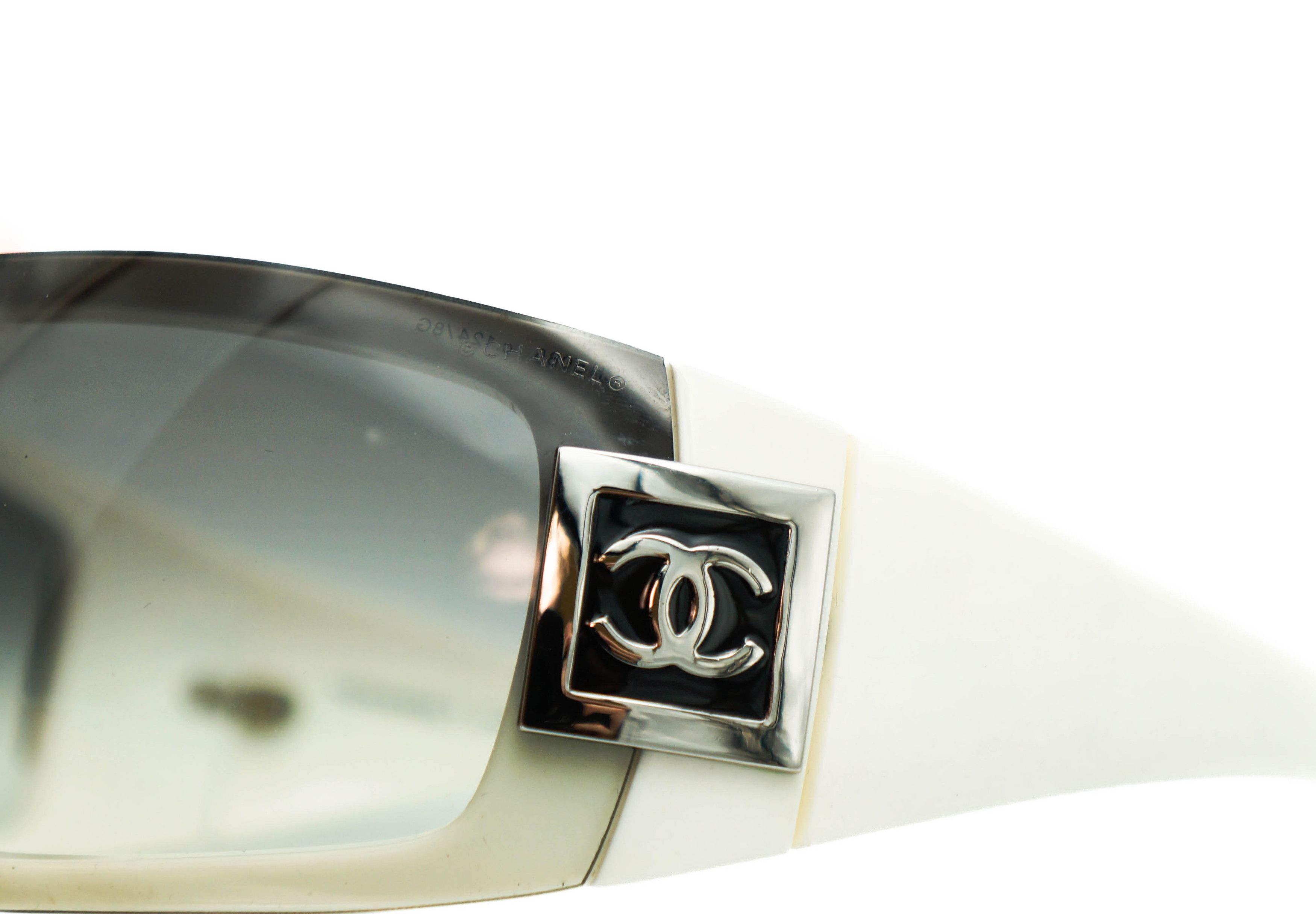 Chanel CHANEL 5085 C716 8G Mask White Sunglasses Vintage 00s  display picture 1