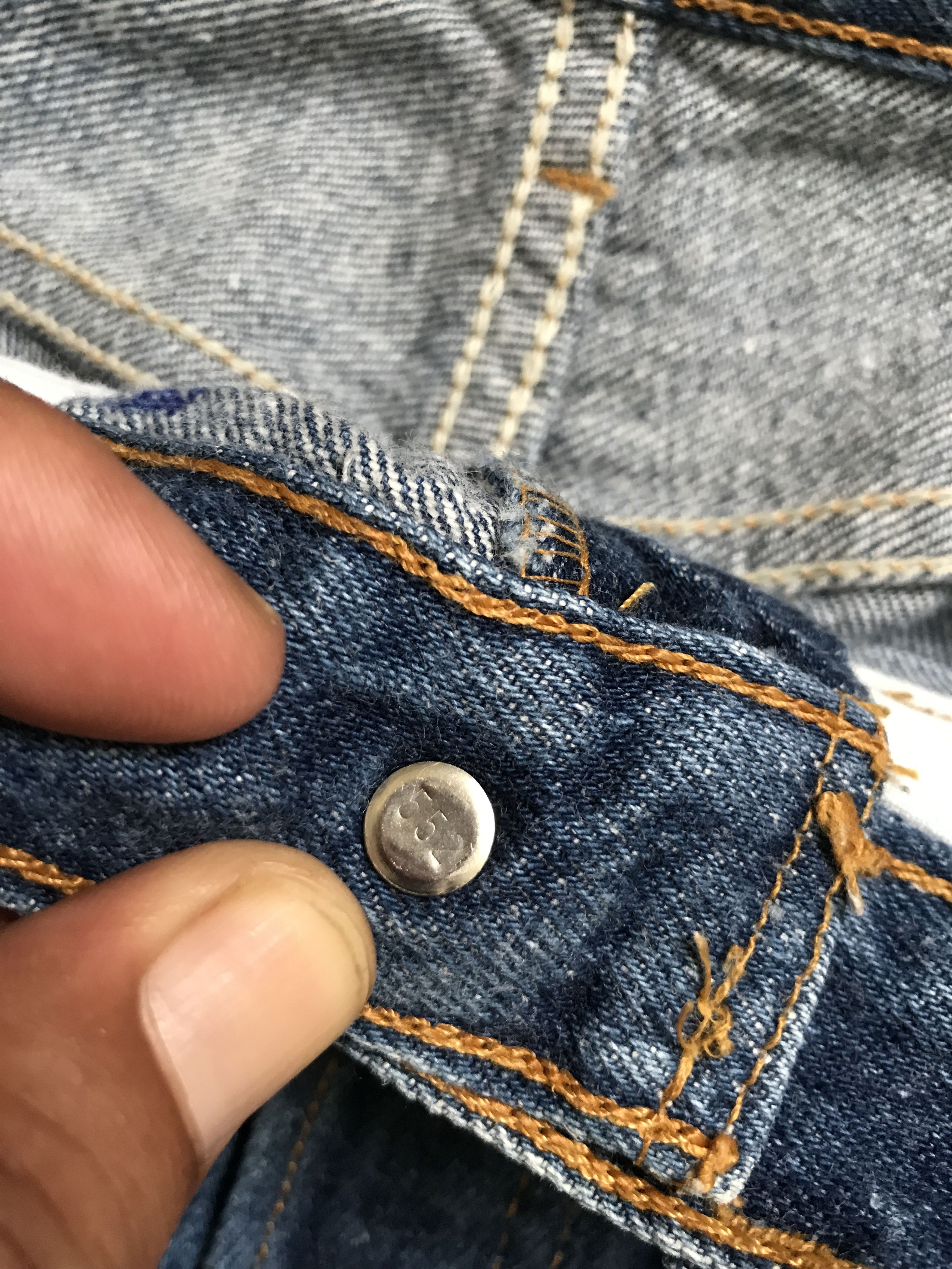 Levi's VLEV88 - Vintage Levis 501 Blue Wash Jeans Size US 27 - 6 Thumbnail