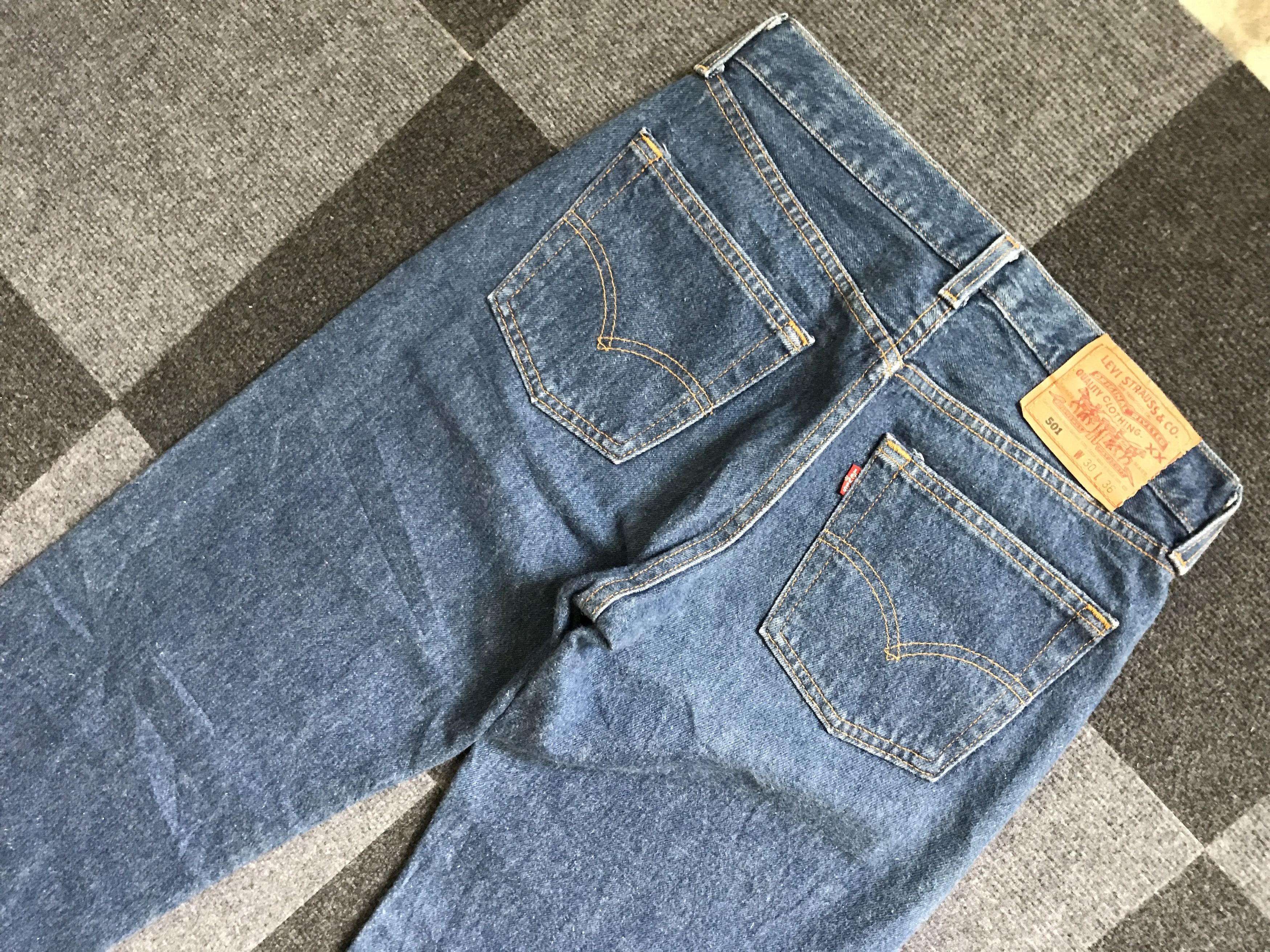 Levi's VLEV88 - Vintage Levis 501 Blue Wash Jeans Size US 27 - 8 Thumbnail