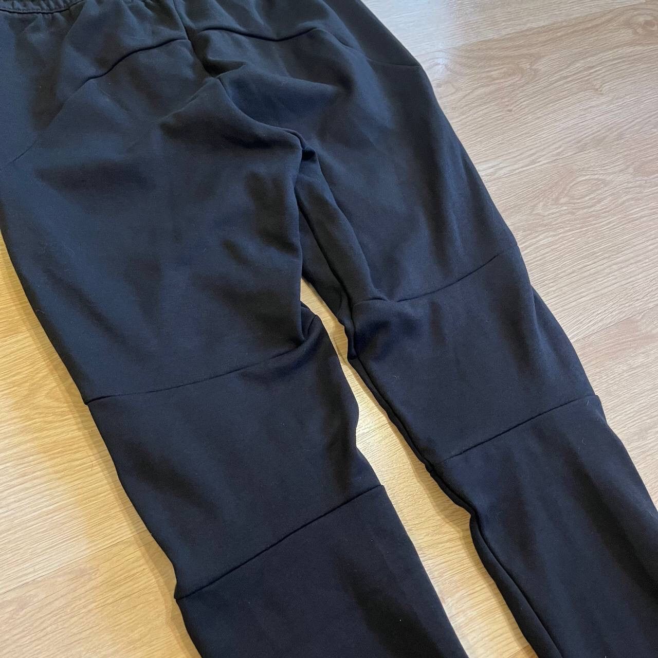 Adidas NWT REAL MADRID ADIDAS 2022/2023 FOOTBALL TRAINING PANTS Size US 30 / EU 46 - 11 Thumbnail