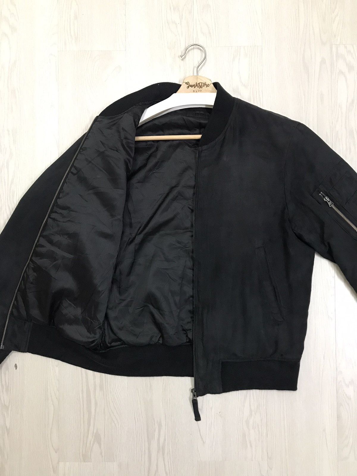 Japanese Brand × Uniqlo Uniqlo Japan Suede Bomber Jacket Air Force Bomber Style Size US M / EU 48-50 / 2 - 6 Thumbnail