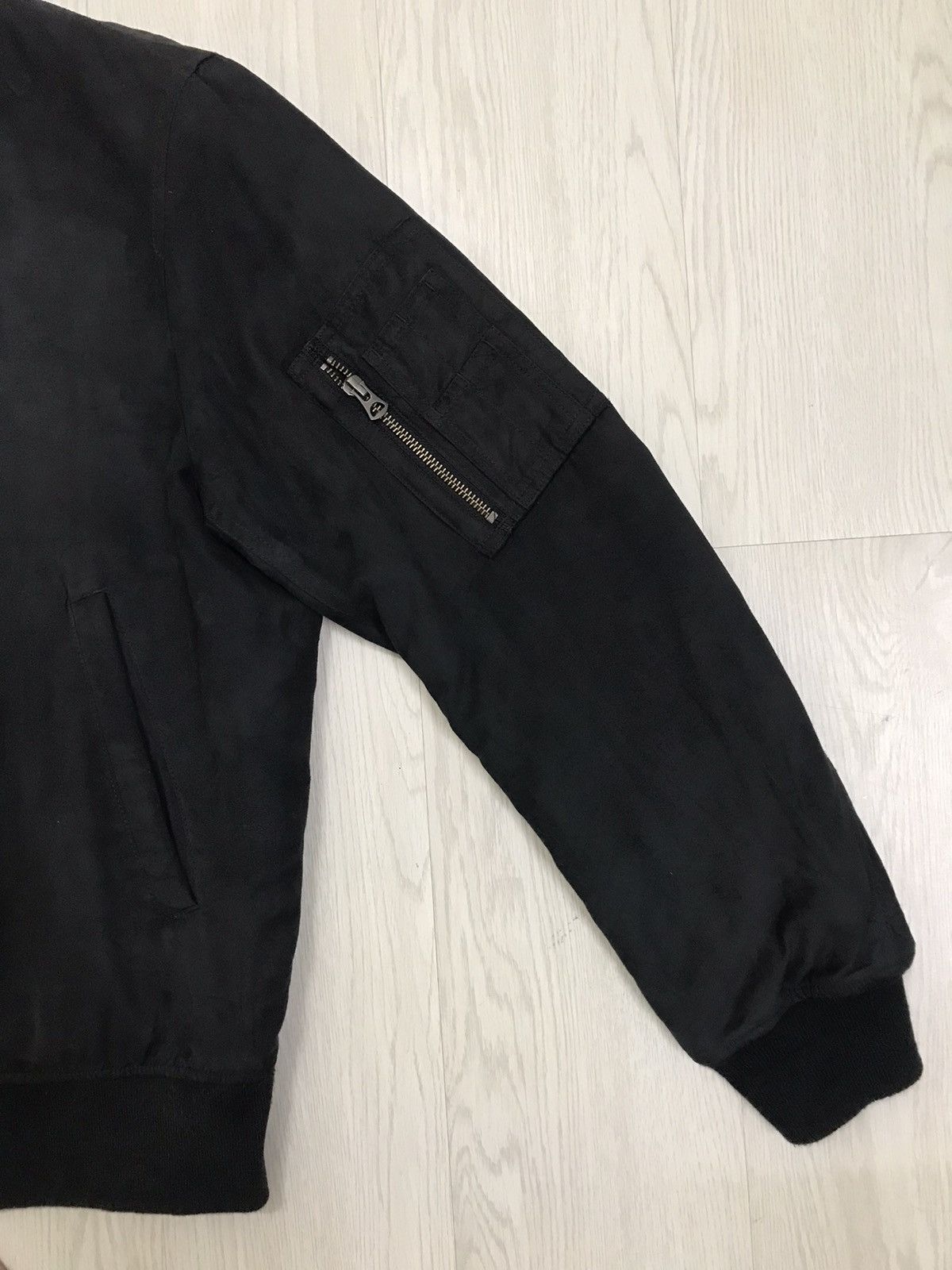 Japanese Brand × Uniqlo Uniqlo Japan Suede Bomber Jacket Air Force Bomber Style Size US M / EU 48-50 / 2 - 8 Thumbnail
