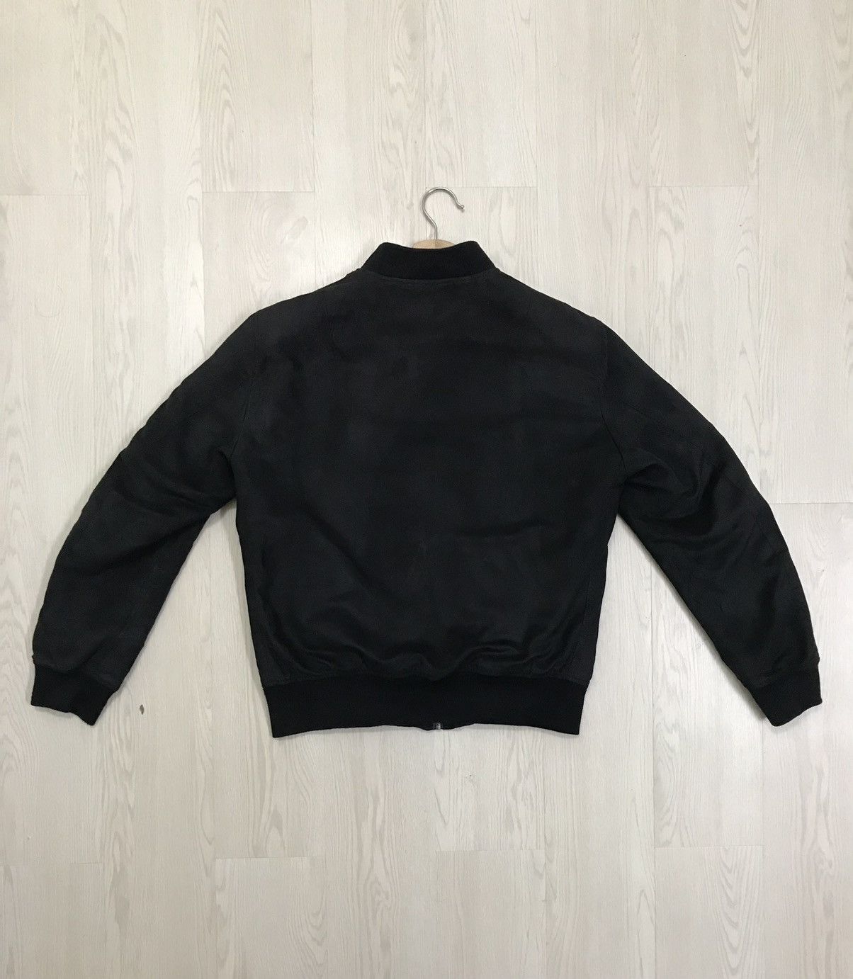 Japanese Brand × Uniqlo Uniqlo Japan Suede Bomber Jacket Air Force Bomber Style Size US M / EU 48-50 / 2 - 2 Thumbnail