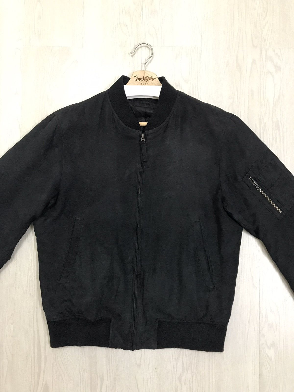 Japanese Brand × Uniqlo Uniqlo Japan Suede Bomber Jacket Air Force Bomber Style Size US M / EU 48-50 / 2 - 3 Thumbnail
