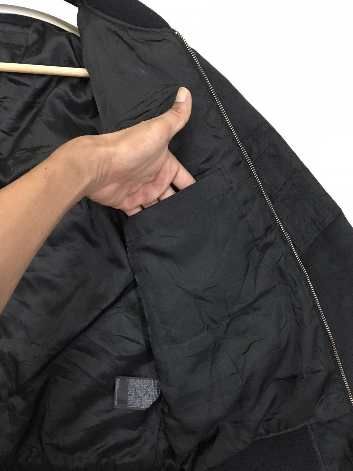 Japanese Brand × Uniqlo Uniqlo Japan Suede Bomber Jacket Air Force Bomber Style Size US M / EU 48-50 / 2 - 9 Thumbnail