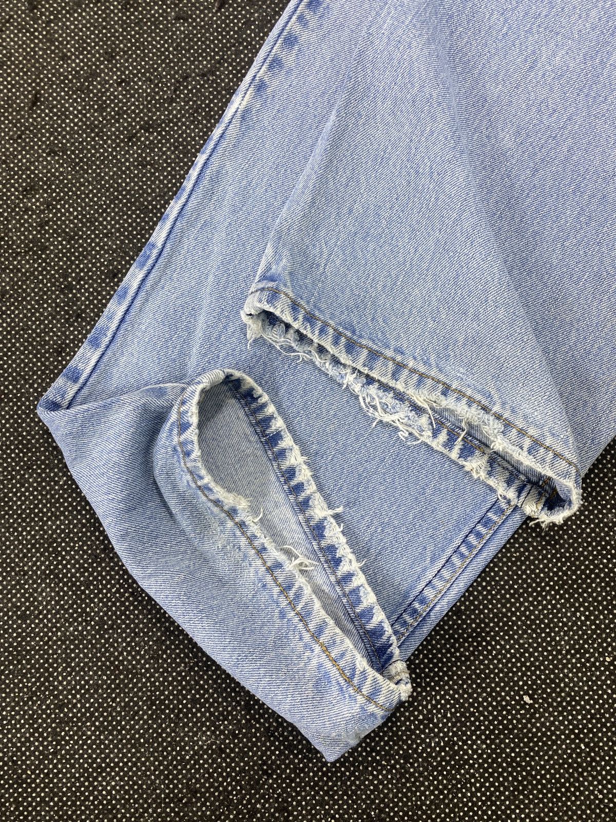 Levi's VINTAGE LEVI'S 560 BLUE WASH JEANS-J521 Size US 41 - 10 Thumbnail