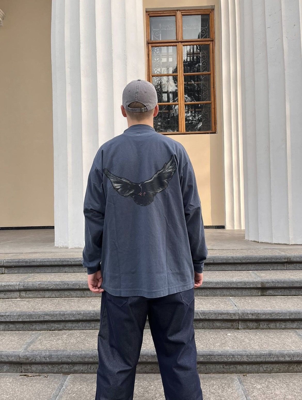 トップス YEEZY GAP BALENCIAGA Dove Long Sleeve Yeezy Gap Engineered by Balenciaga Dove Longsleeve Tee Black