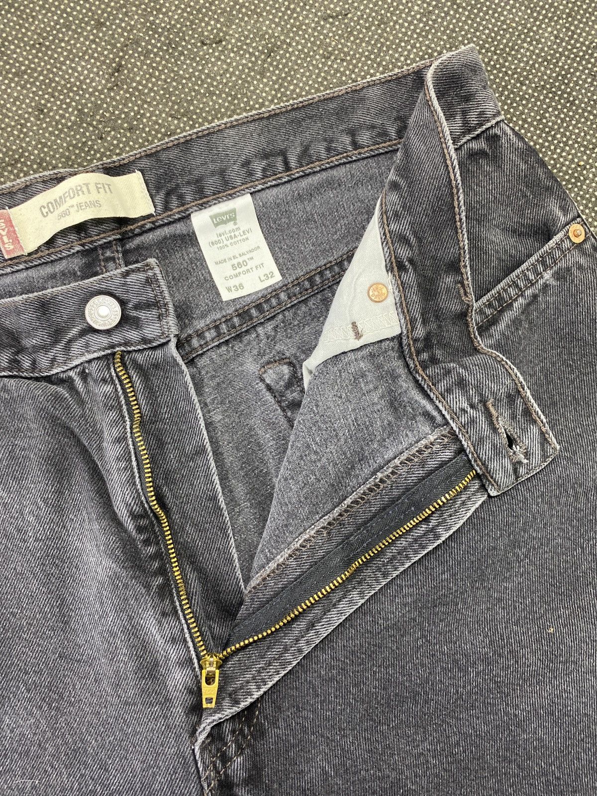 Levi's VINTAGE LEVI'S 560 BLACK JEANS - J525 Size US 36 / EU 52 - 5 Thumbnail