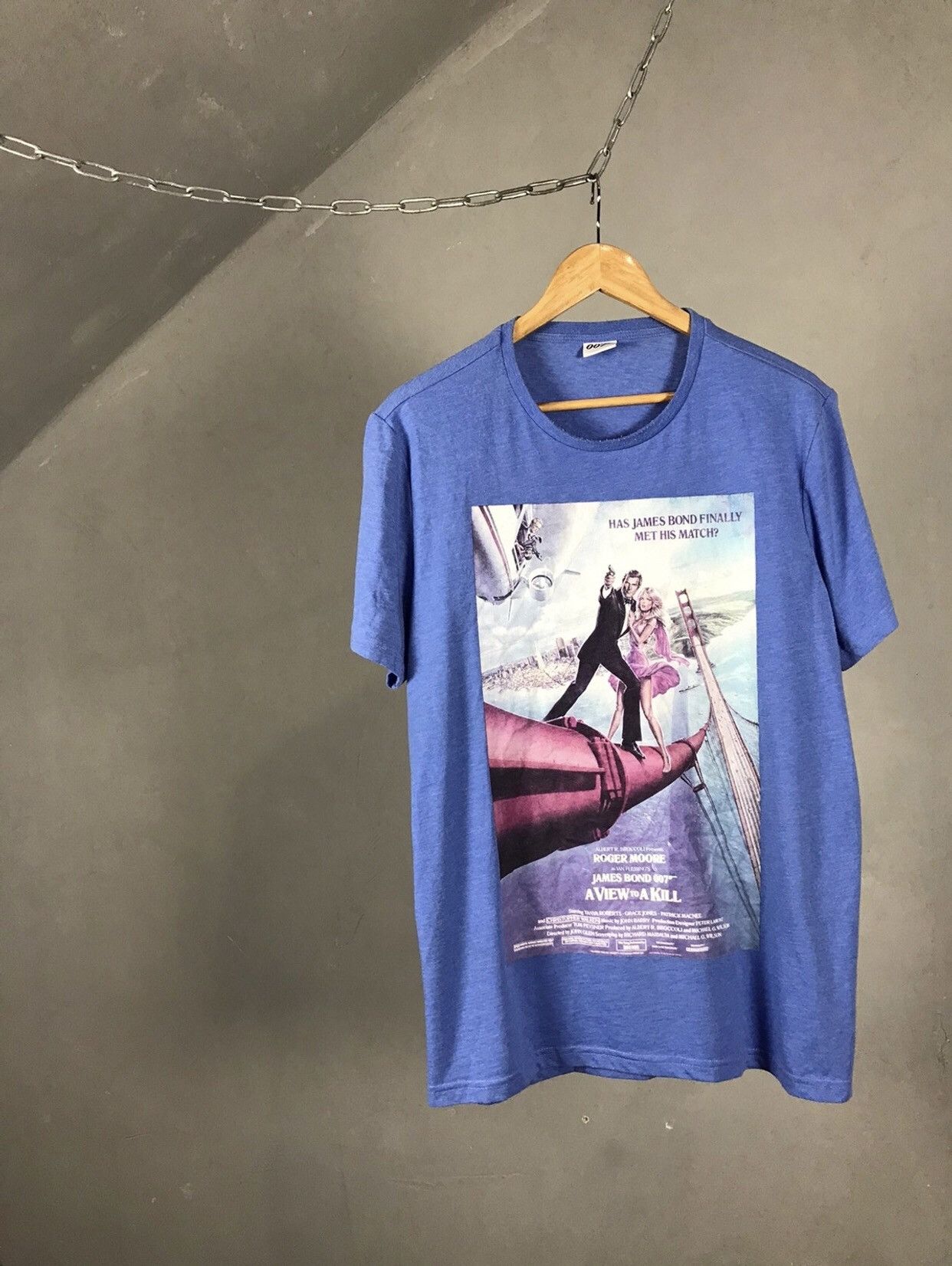 Other Vintage 007 Movie Blue Tee Size US L / EU 52-54 / 3 - 1 Thumbnail