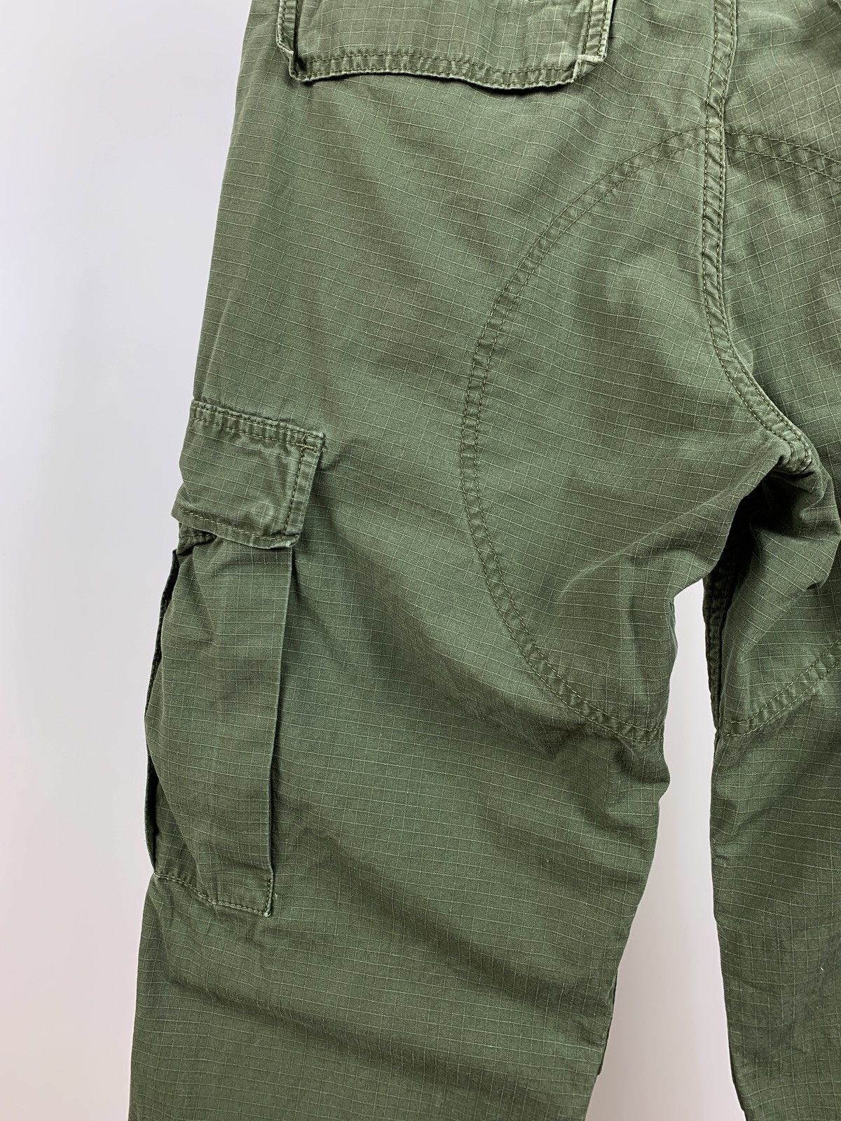 Carhartt Vintage Carhartt WIP Regular Cargo Pants Travis Style Size US 31 - 20 Thumbnail