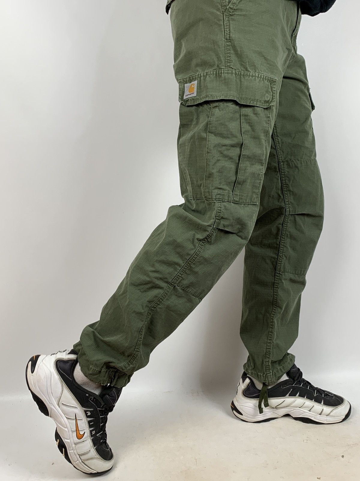 Carhartt Vintage Carhartt WIP Regular Cargo Pants Travis Style Size US 31 - 1 Thumbnail