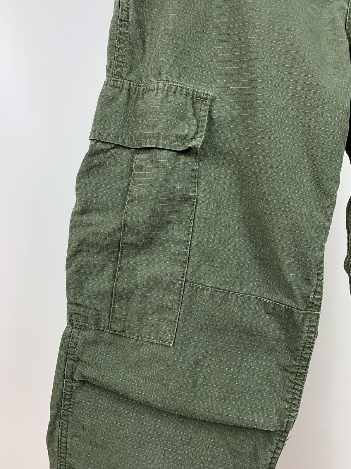 Carhartt Vintage Carhartt WIP Regular Cargo Pants Travis Style Size US 31 - 15 Thumbnail