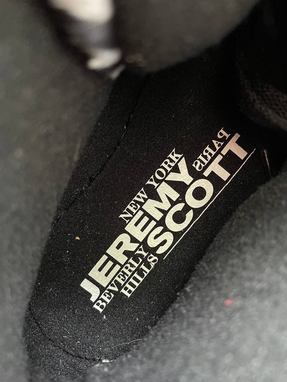 Adidas × Jeremy Scott Adidas x Jeremy Scott Zebra Sneakers Size US 9.5 / EU 42-43 - 8 Thumbnail