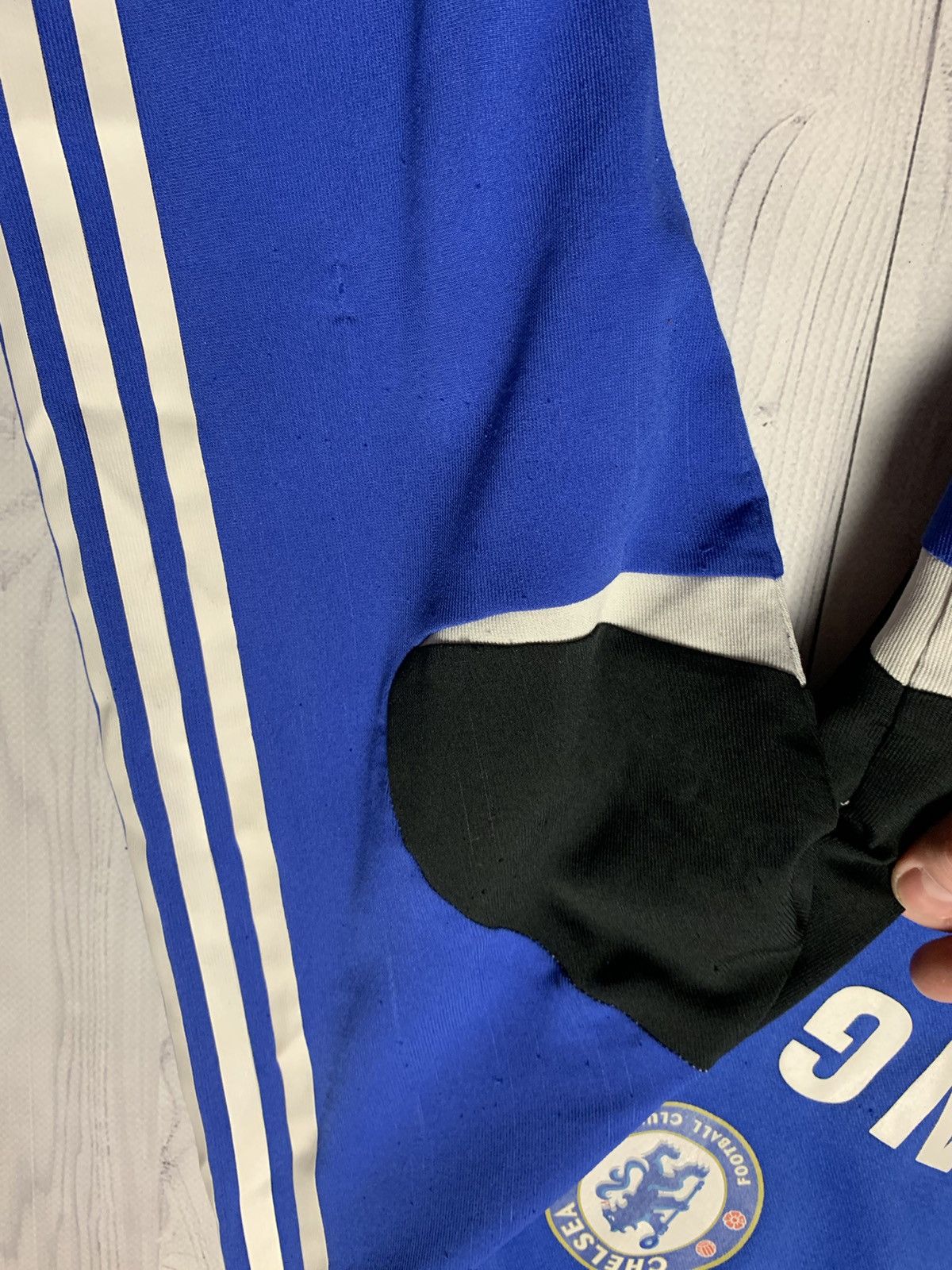 Adidas × Chelsea Soccer × Vintage Vintage adidas sweatshirt adidas Chelsea size Xl Size US XL / EU 56 / 4 - 10 Thumbnail