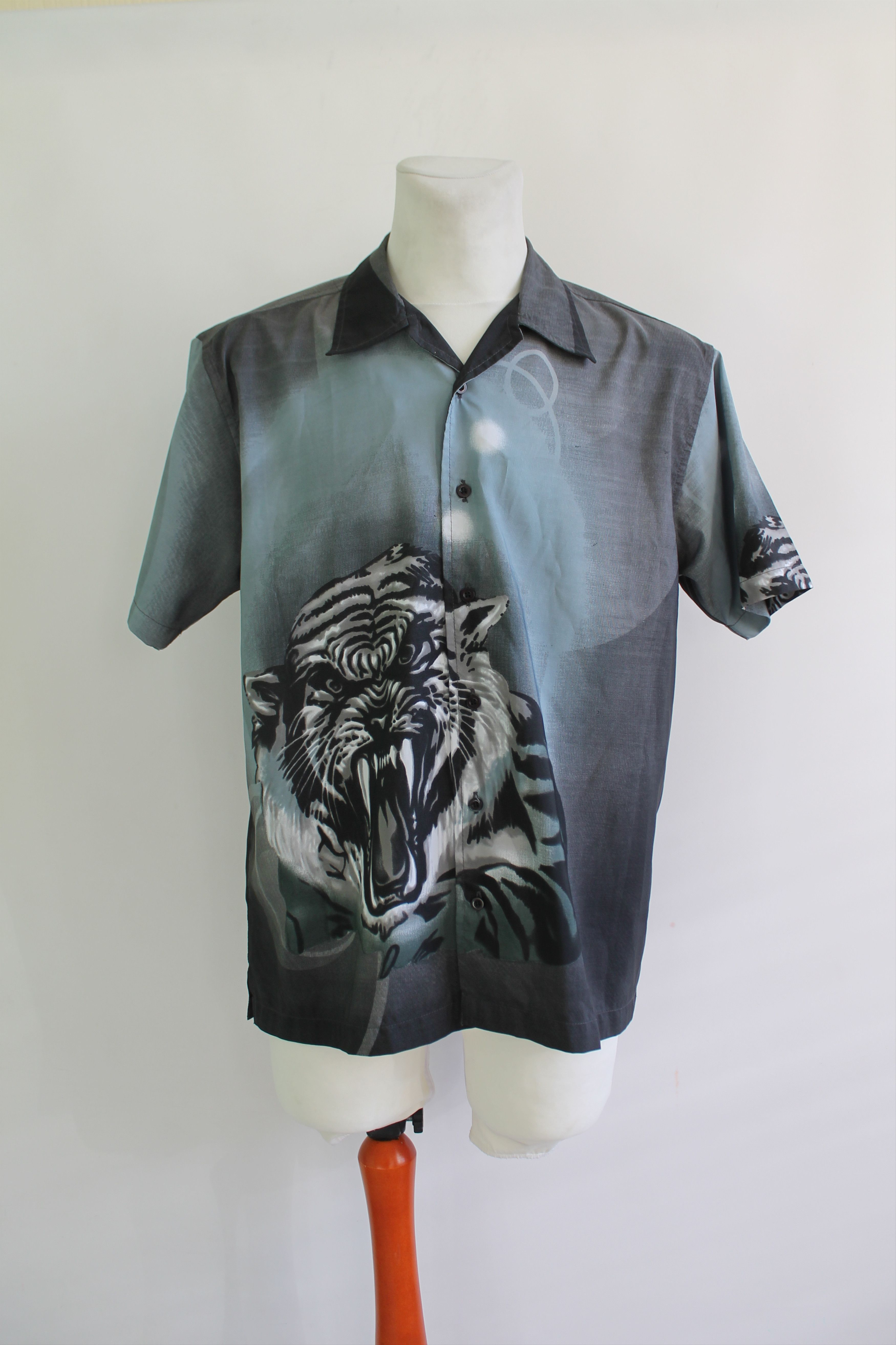 Vintage Y2K 00's Earthquake Vintage Tiger Shirt Short Sleeve Crazy Size US L / EU 52-54 / 3 - 2 Thumbnail