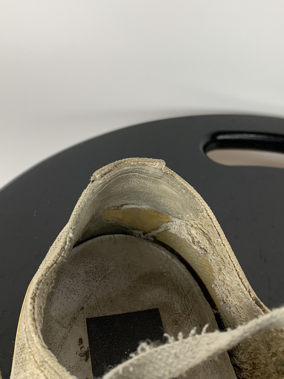 Golden Goose Golden Goose V-Star 2 Distressed Women’s Low Top Sneakers Size US 7 / IT 37 - 22 Thumbnail