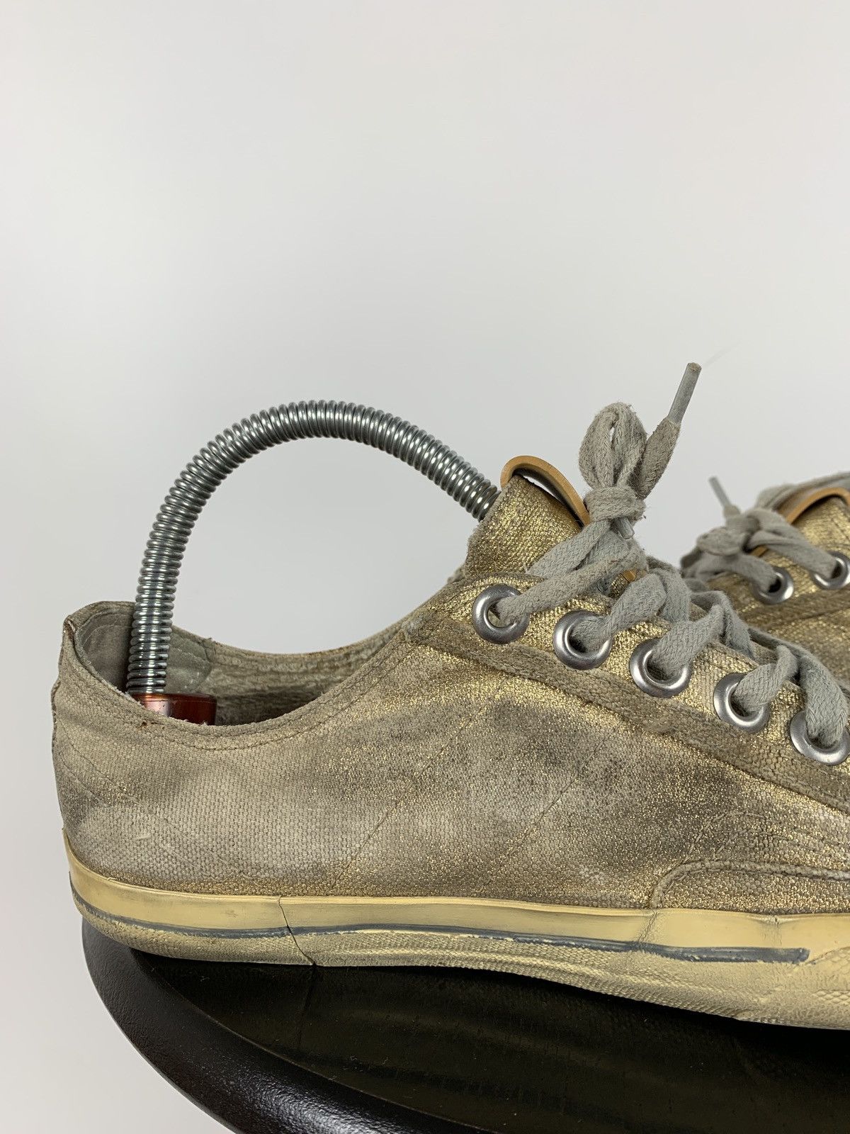 Golden Goose Golden Goose V-Star 2 Distressed Women’s Low Top Sneakers Size US 7 / IT 37 - 16 Thumbnail