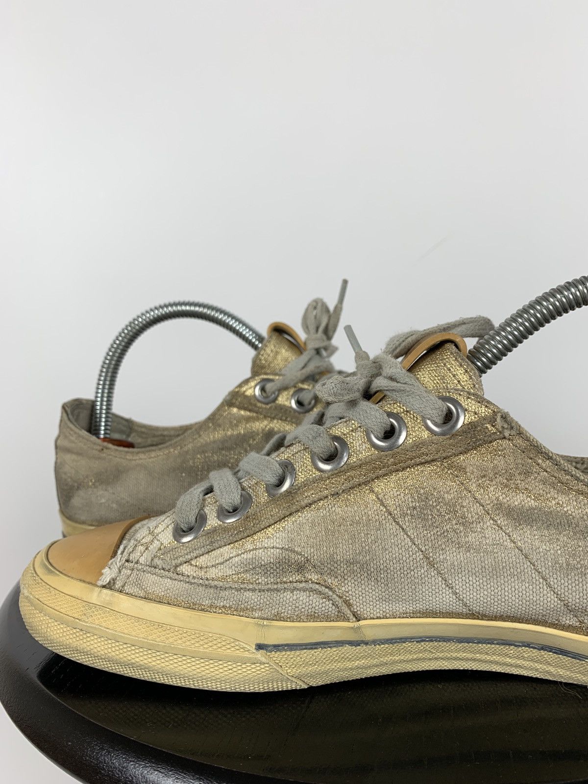 Golden Goose Golden Goose V-Star 2 Distressed Women’s Low Top Sneakers Size US 7 / IT 37 - 13 Thumbnail