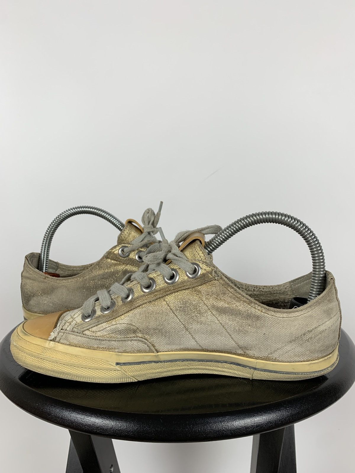 Golden Goose Golden Goose V-Star 2 Distressed Women’s Low Top Sneakers Size US 7 / IT 37 - 12 Thumbnail
