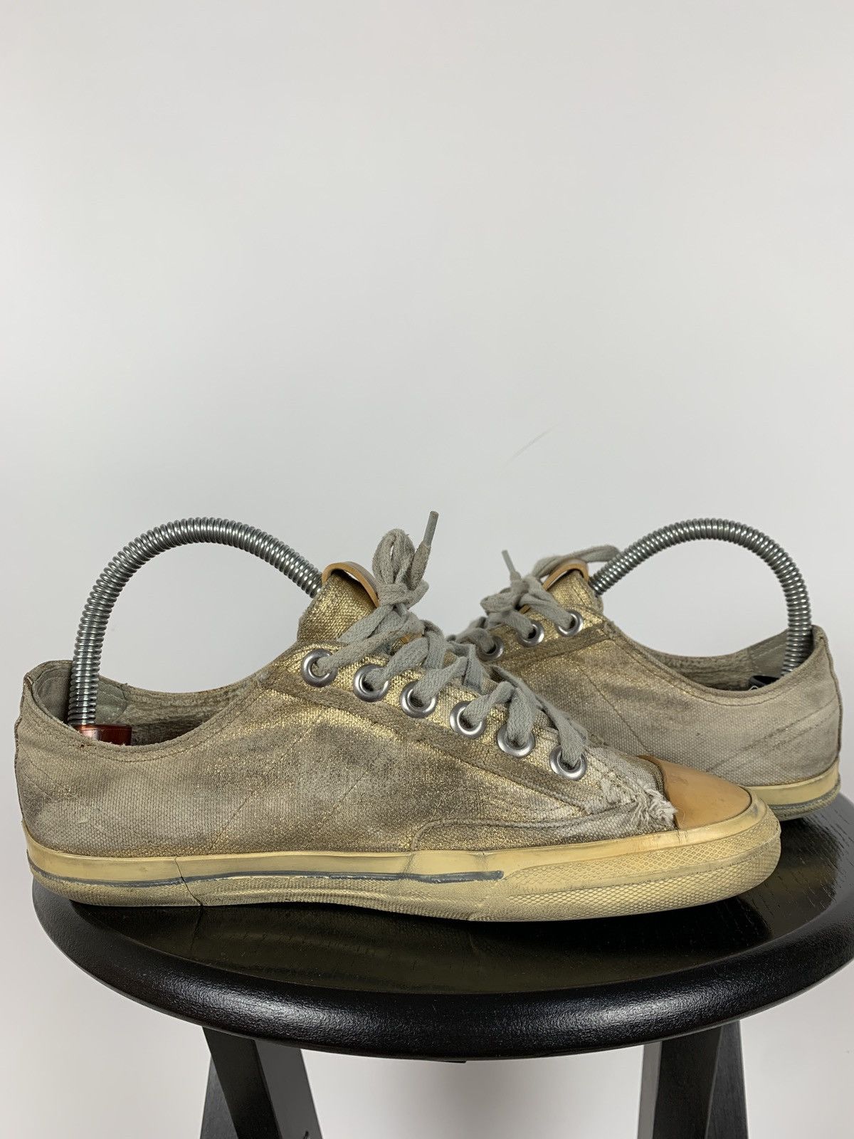 Golden Goose Golden Goose V-Star 2 Distressed Women’s Low Top Sneakers Size US 7 / IT 37 - 15 Thumbnail
