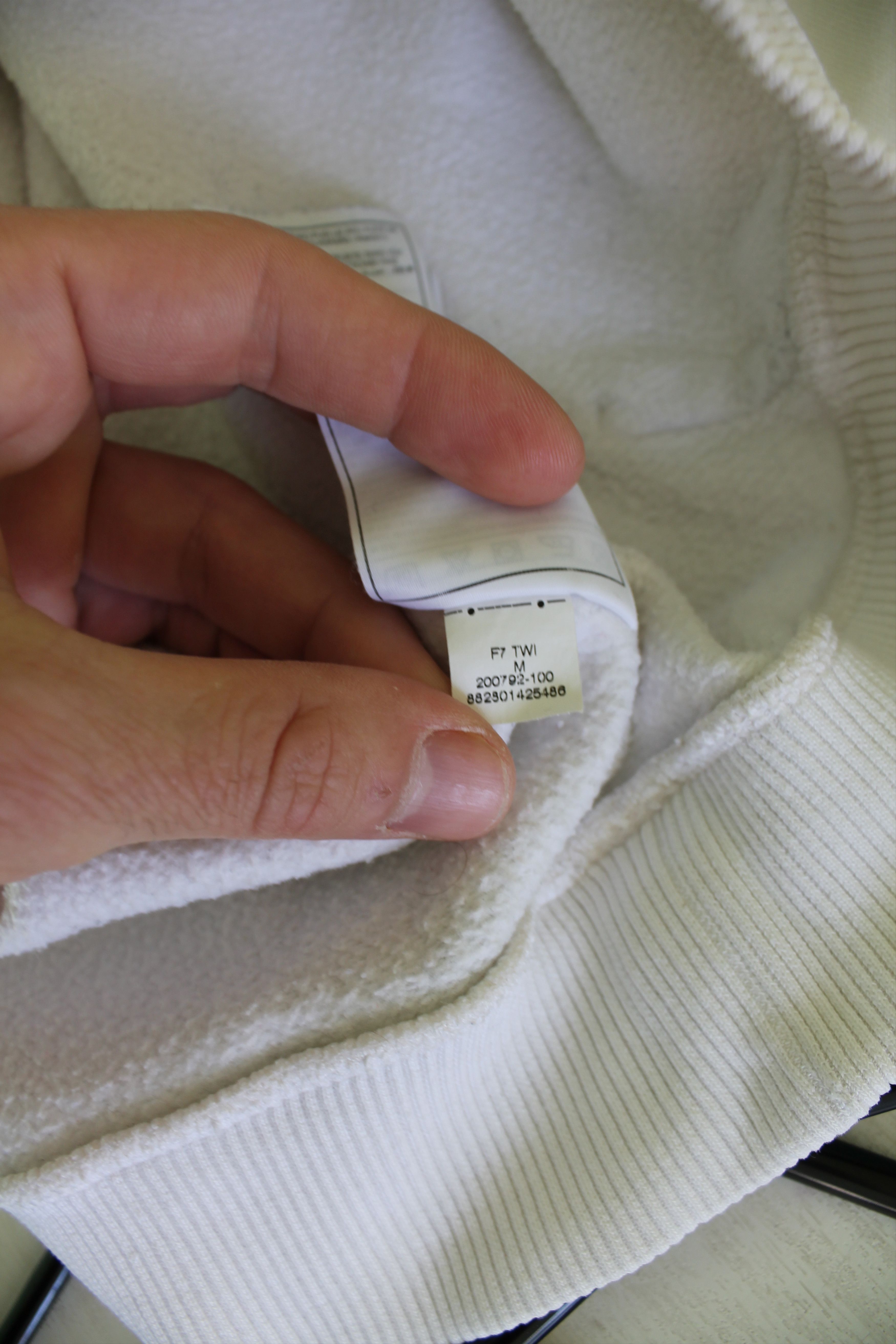 Nike Nike White vintage Hoodie sz M Size US M / EU 48-50 / 2 - 9 Thumbnail