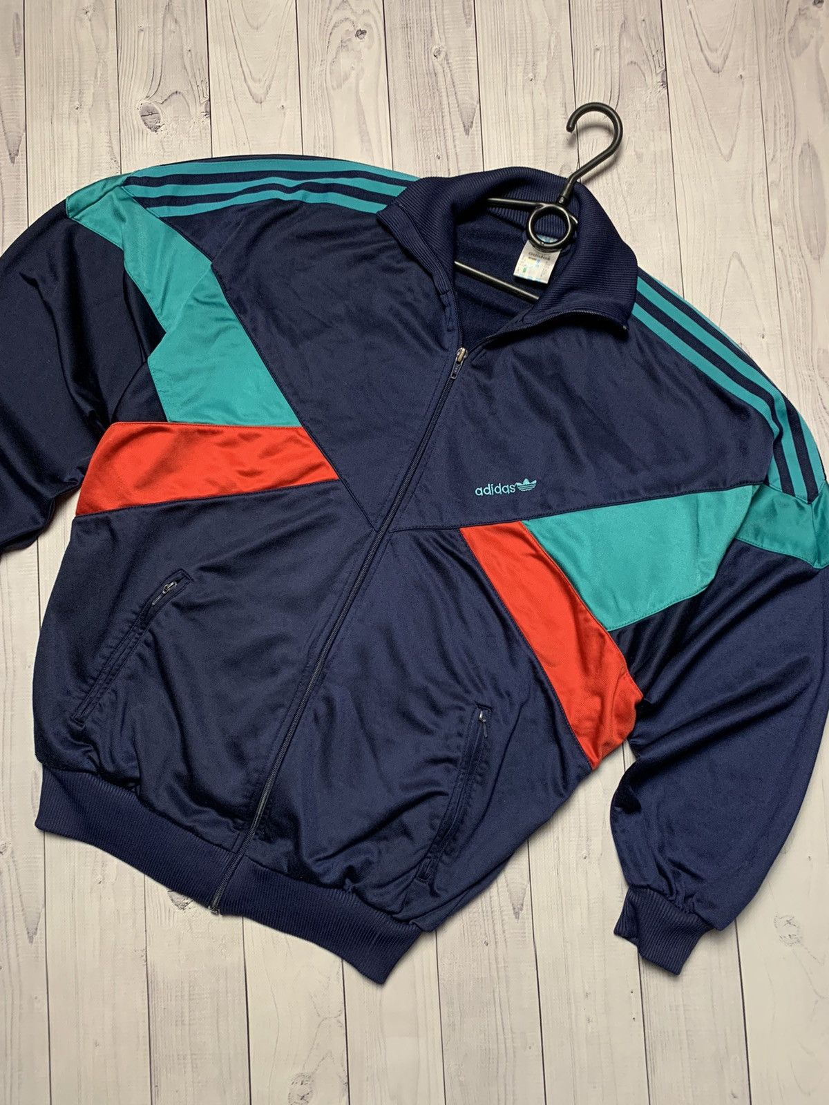 Vintage Vintage adidas track jacket size M rare Size US M / EU 48-50 / 2 - 2 Thumbnail