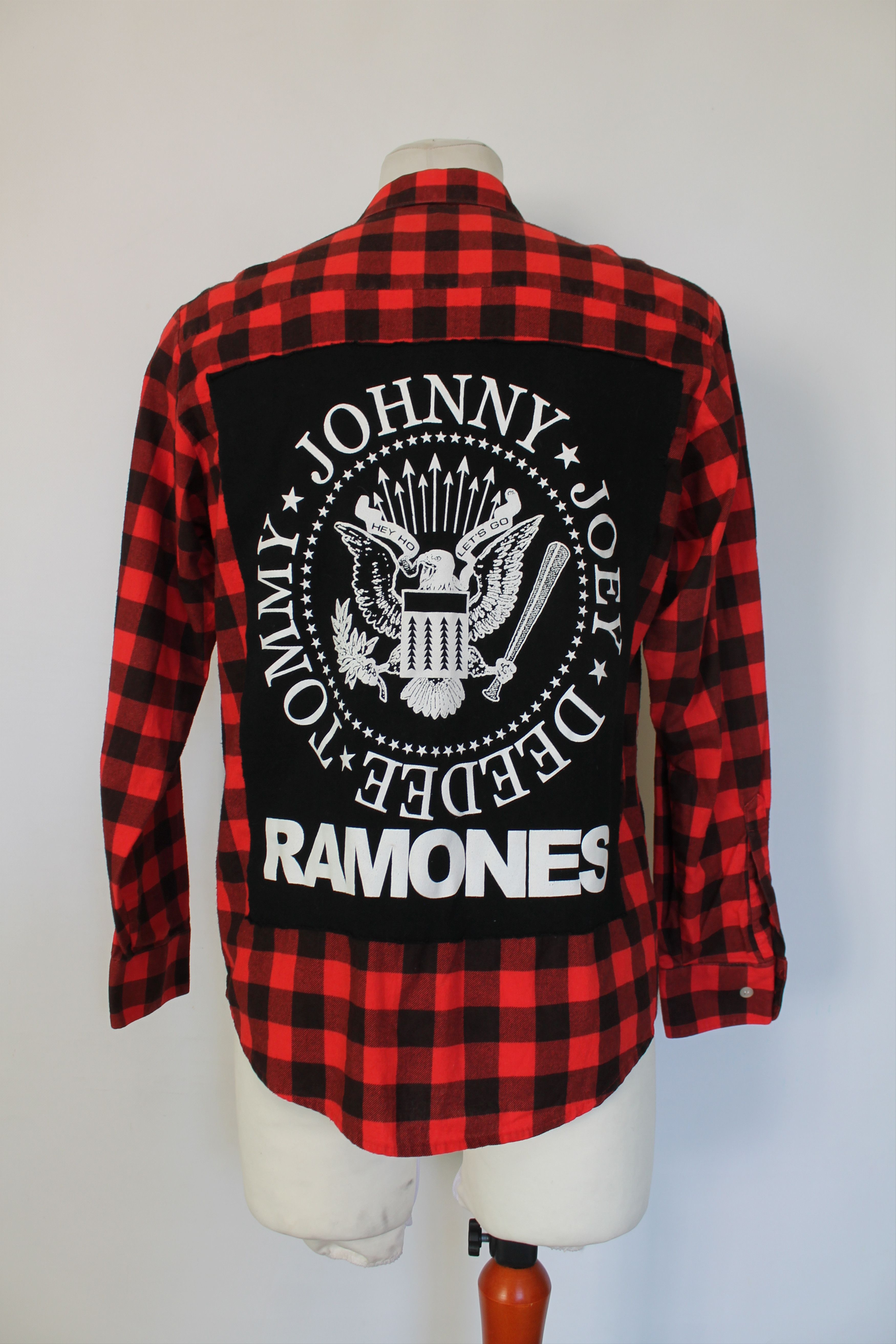 Band Tees 90's Woodland Flannel Lumberjack Shirt Ramones Band Size US M / EU 48-50 / 2 - 7 Thumbnail