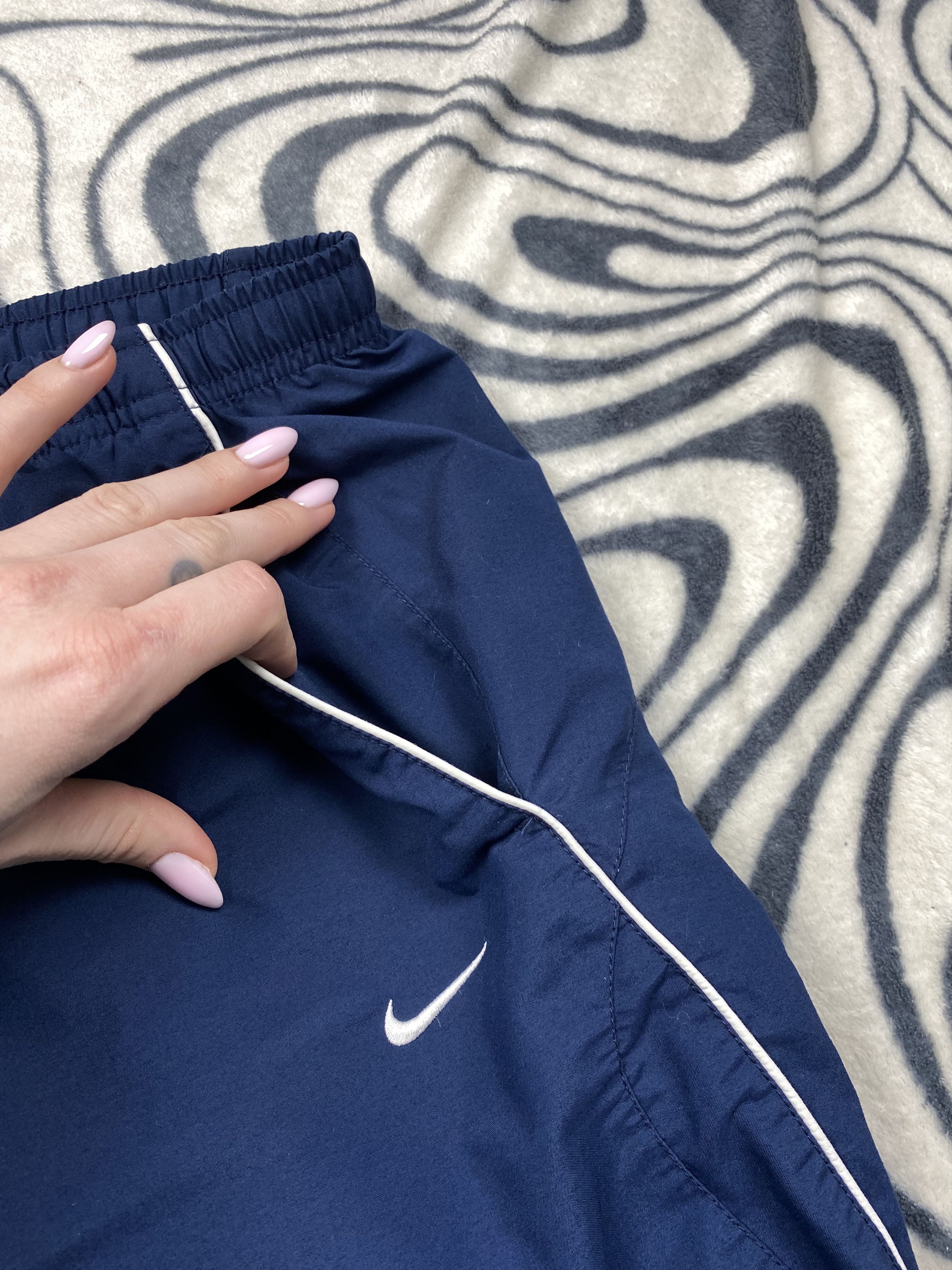 Nike Nike Vintage Mens Nylon Shorts Size US 38 / EU 54 - 3 Thumbnail