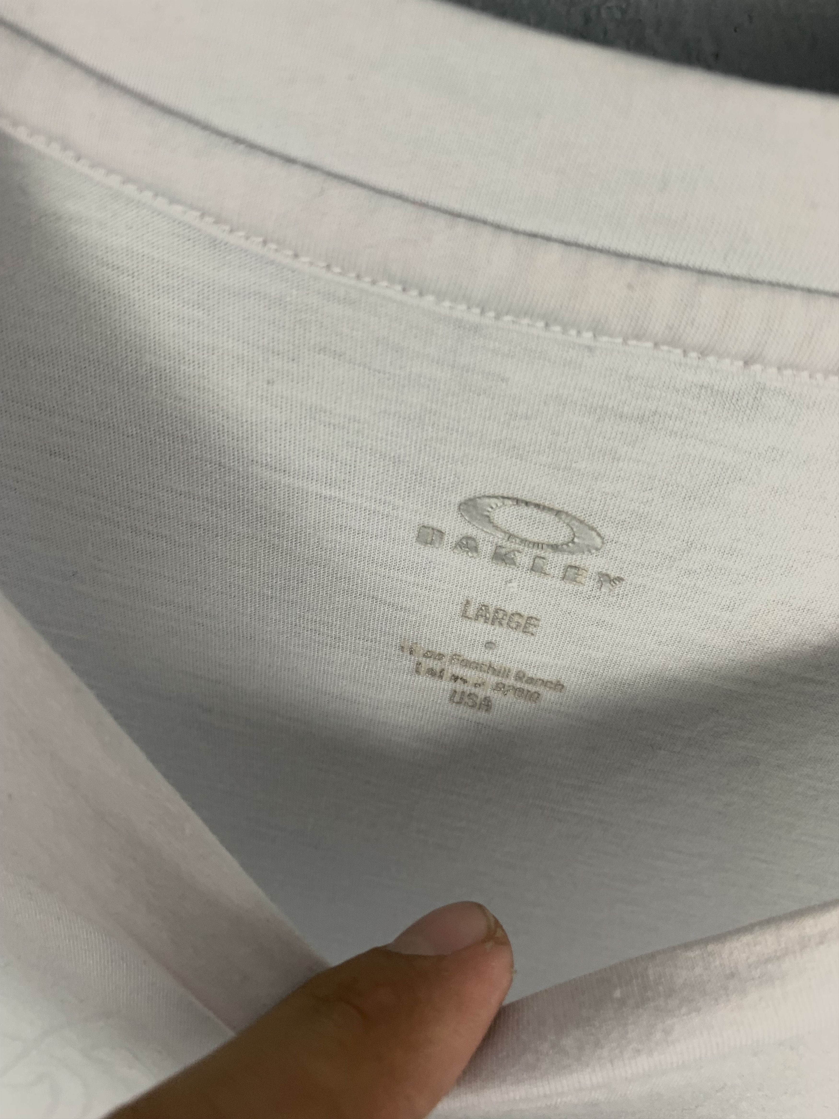 Oakley × Vintage Oakley Vintage Mens T-Shirt Tee Size US L / EU 52-54 / 3 - 4 Thumbnail