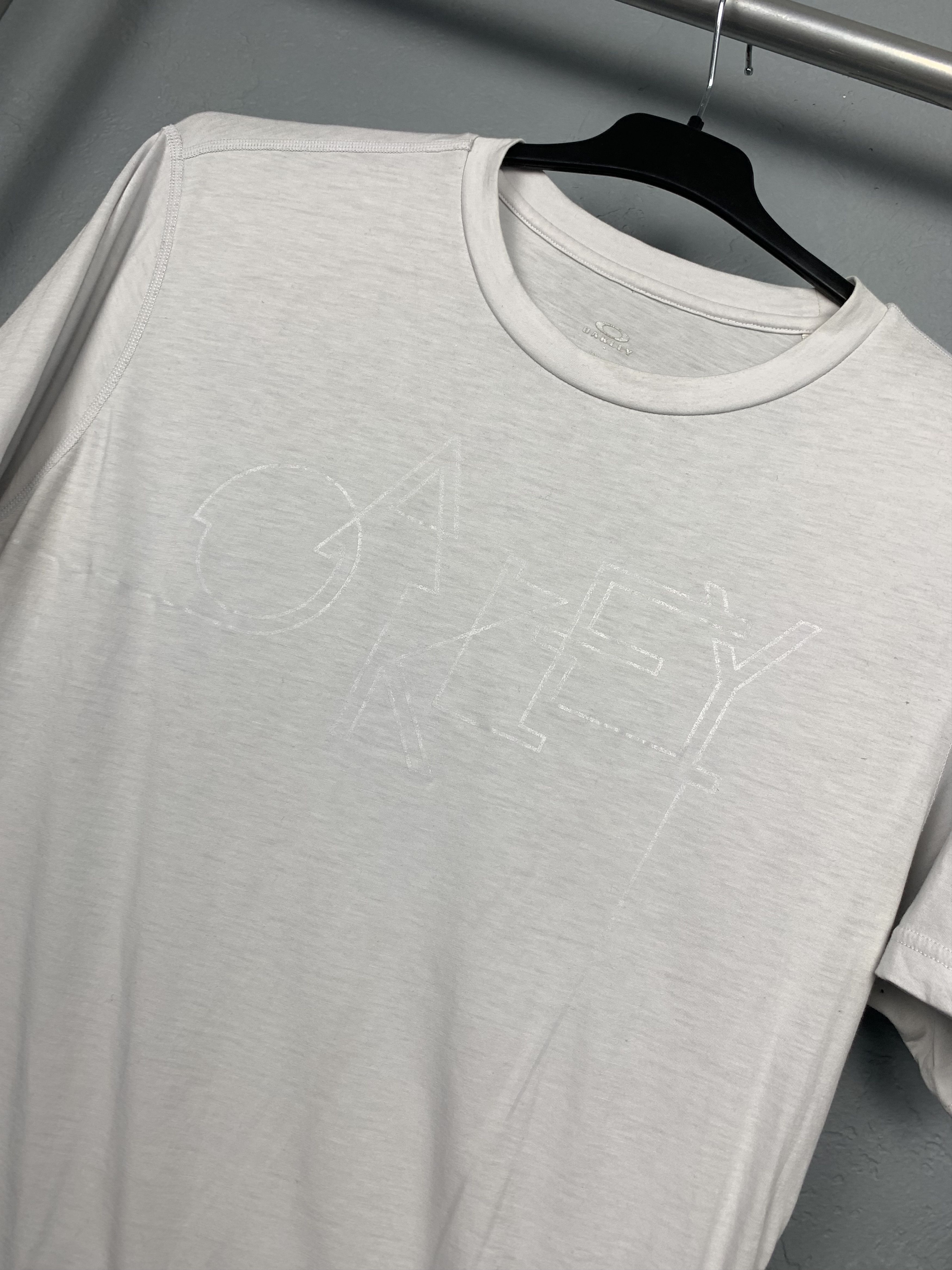 Oakley × Vintage Oakley Vintage Mens T-Shirt Tee Size US L / EU 52-54 / 3 - 2 Thumbnail