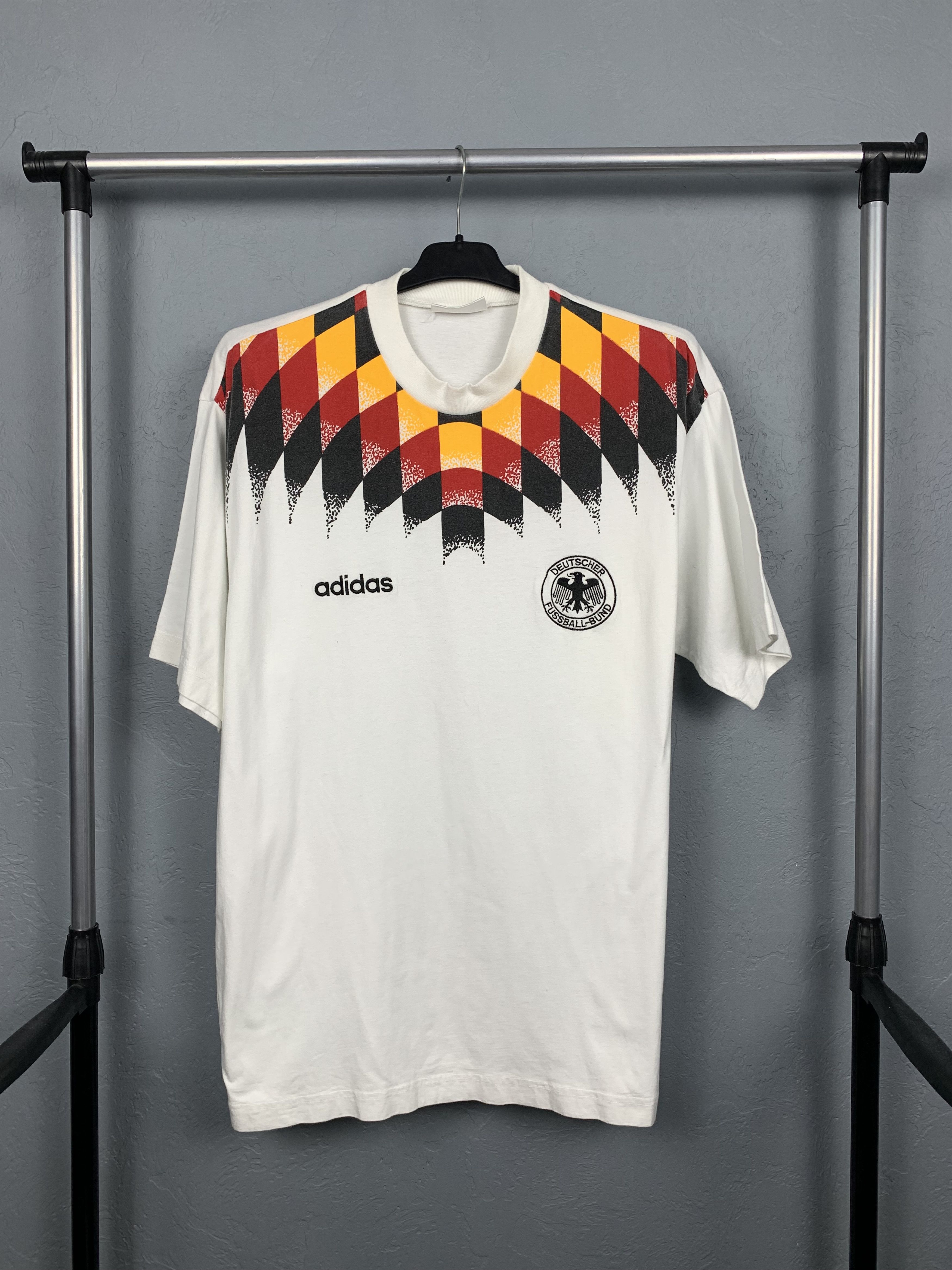 Adidas VINTAGE ADIDAS ORIGINALS GERMANY T-Shirt Tee Size US L / EU 52-54 / 3 - 1 Thumbnail