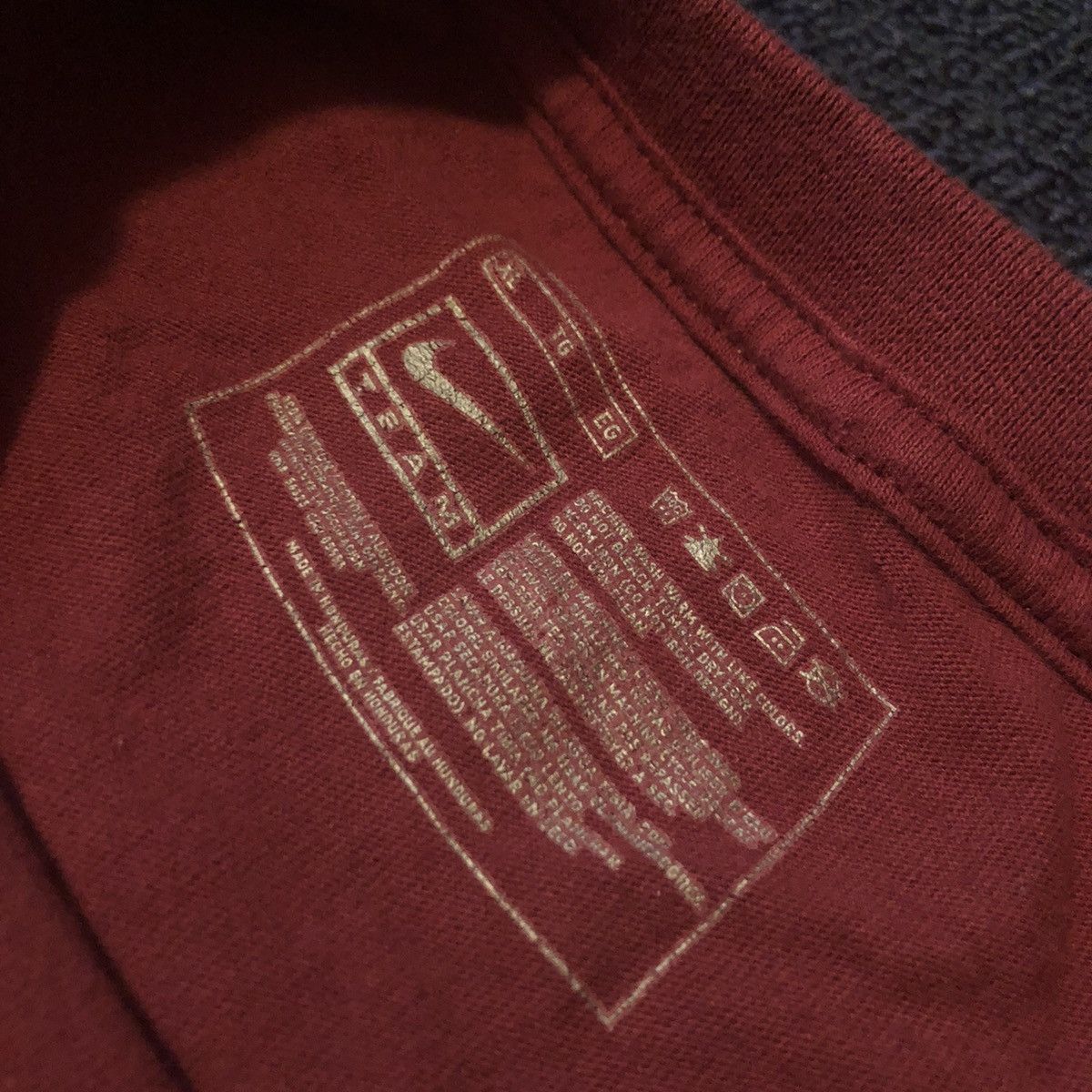 Nike Vintage 00s Nike Big Center Swoosh Logo Longsleeve Tee Size US XL / EU 56 / 4 - 5 Thumbnail