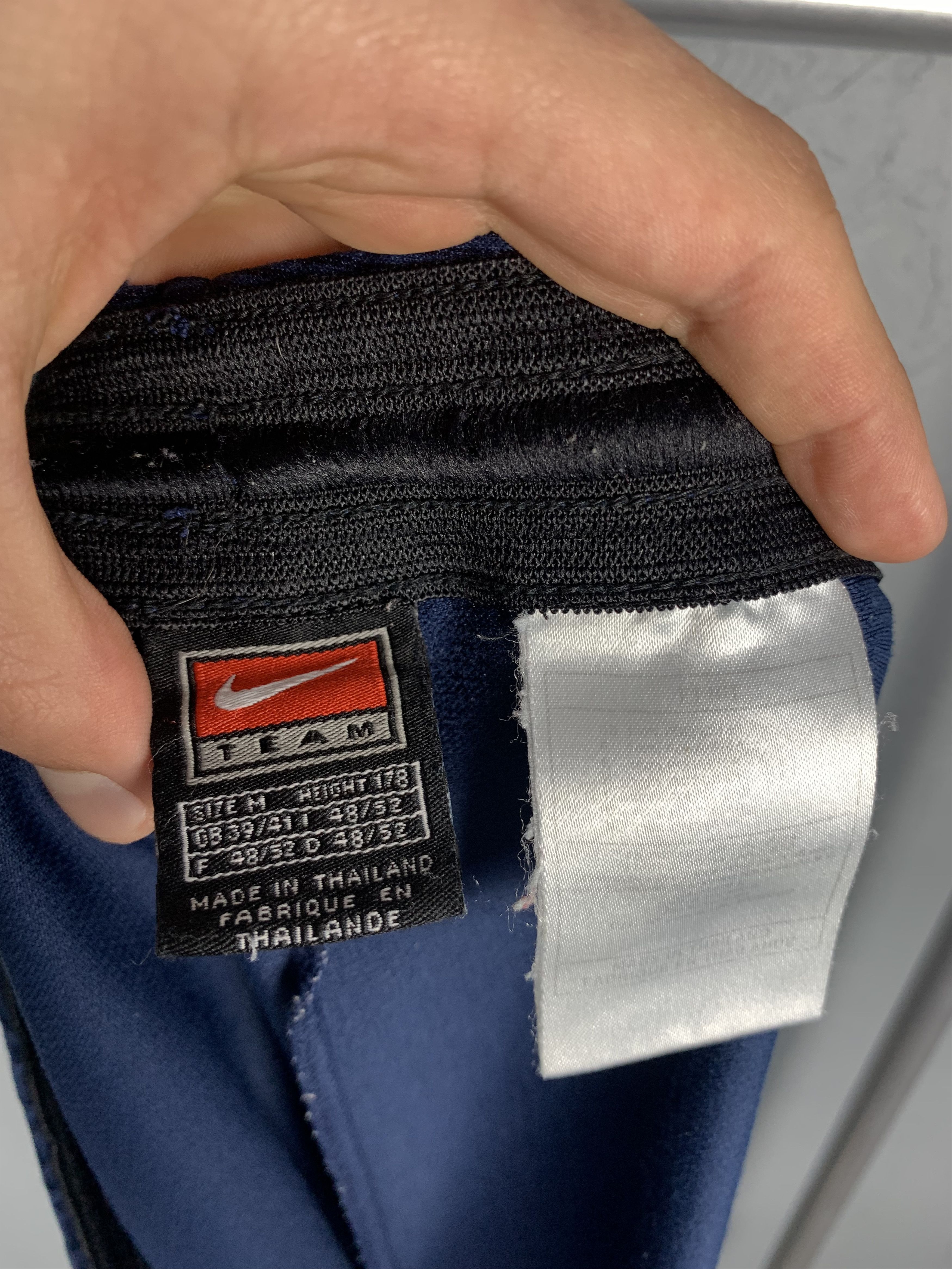 Nike Vintage Nike Mens Shorts Dri Fit Y2K Size US 32 / EU 48 - 8 Thumbnail