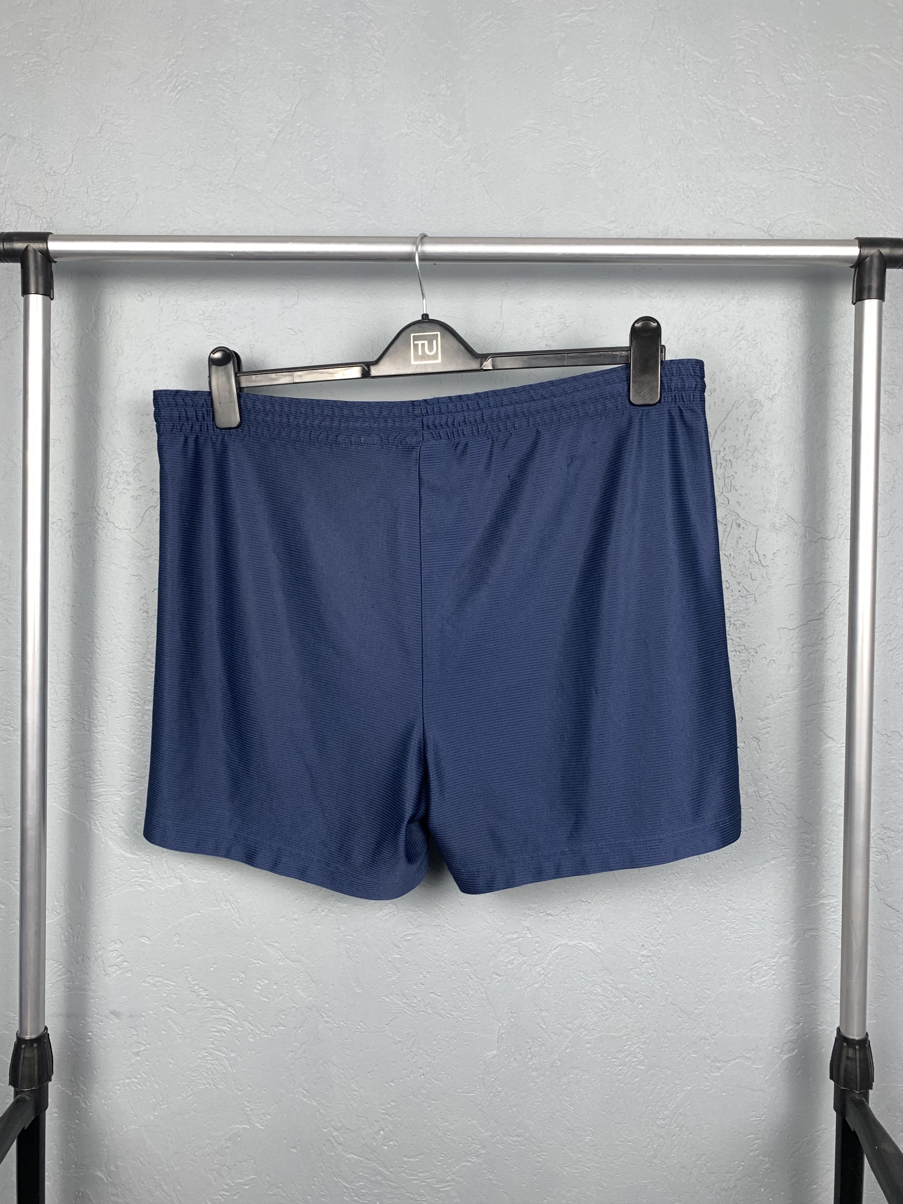 Nike Vintage Nike Mens Shorts Dri Fit Y2K Size US 32 / EU 48 - 5 Thumbnail
