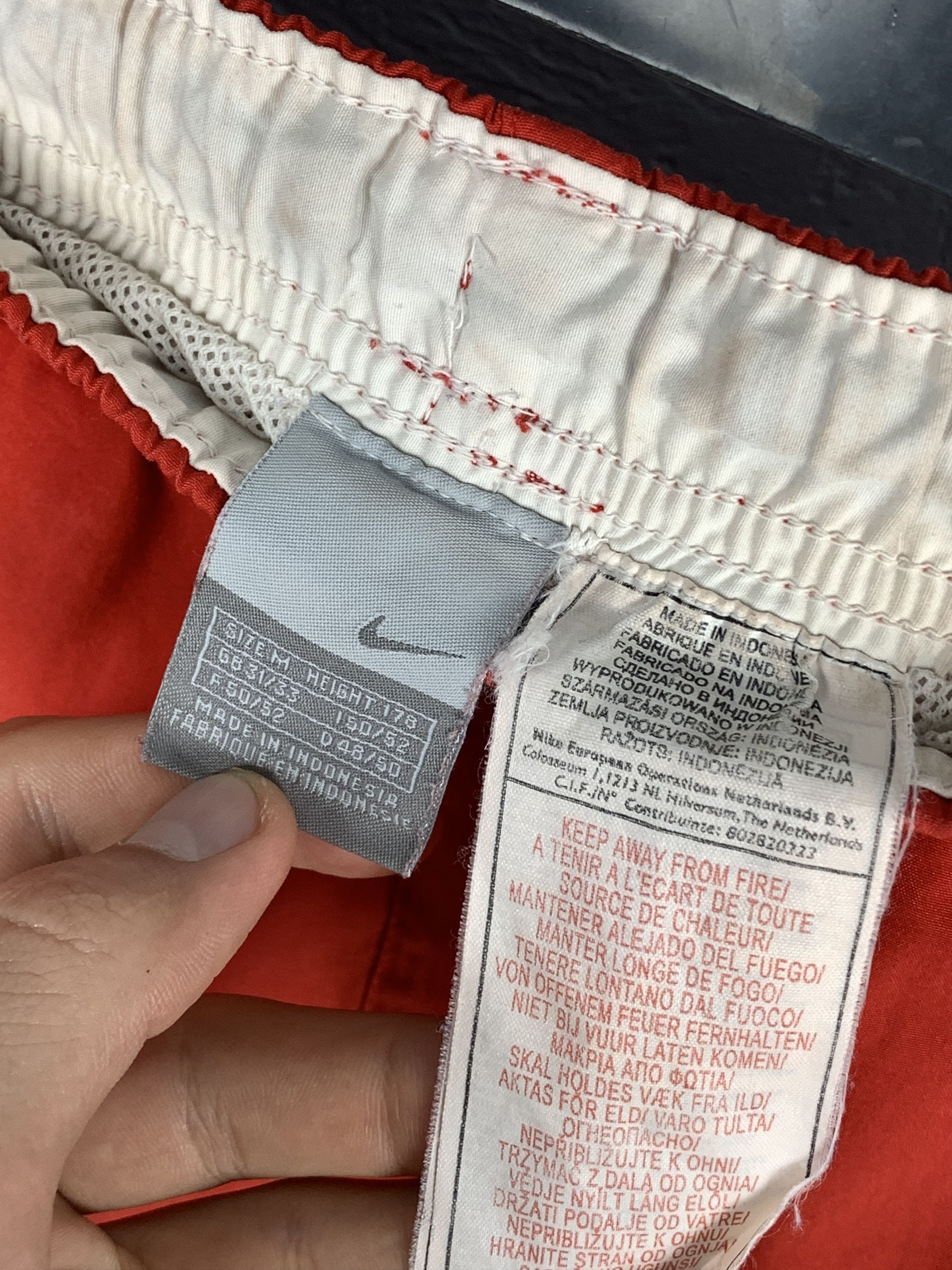 Nike Vintage Nike Mens Nylon Shorts Y2K Size US 32 / EU 48 - 8 Thumbnail