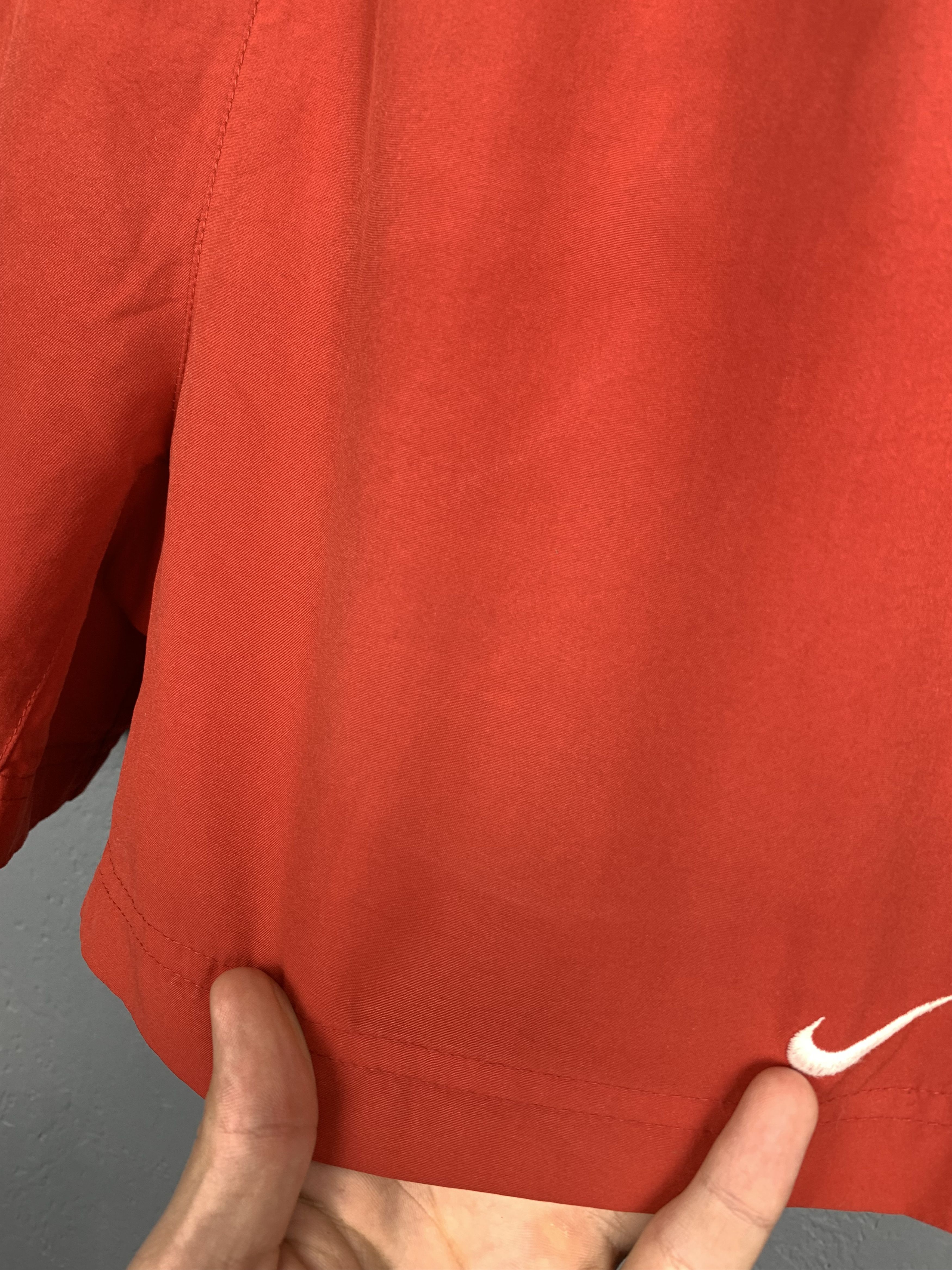 Nike Vintage Nike Mens Nylon Shorts Y2K Size US 32 / EU 48 - 3 Thumbnail