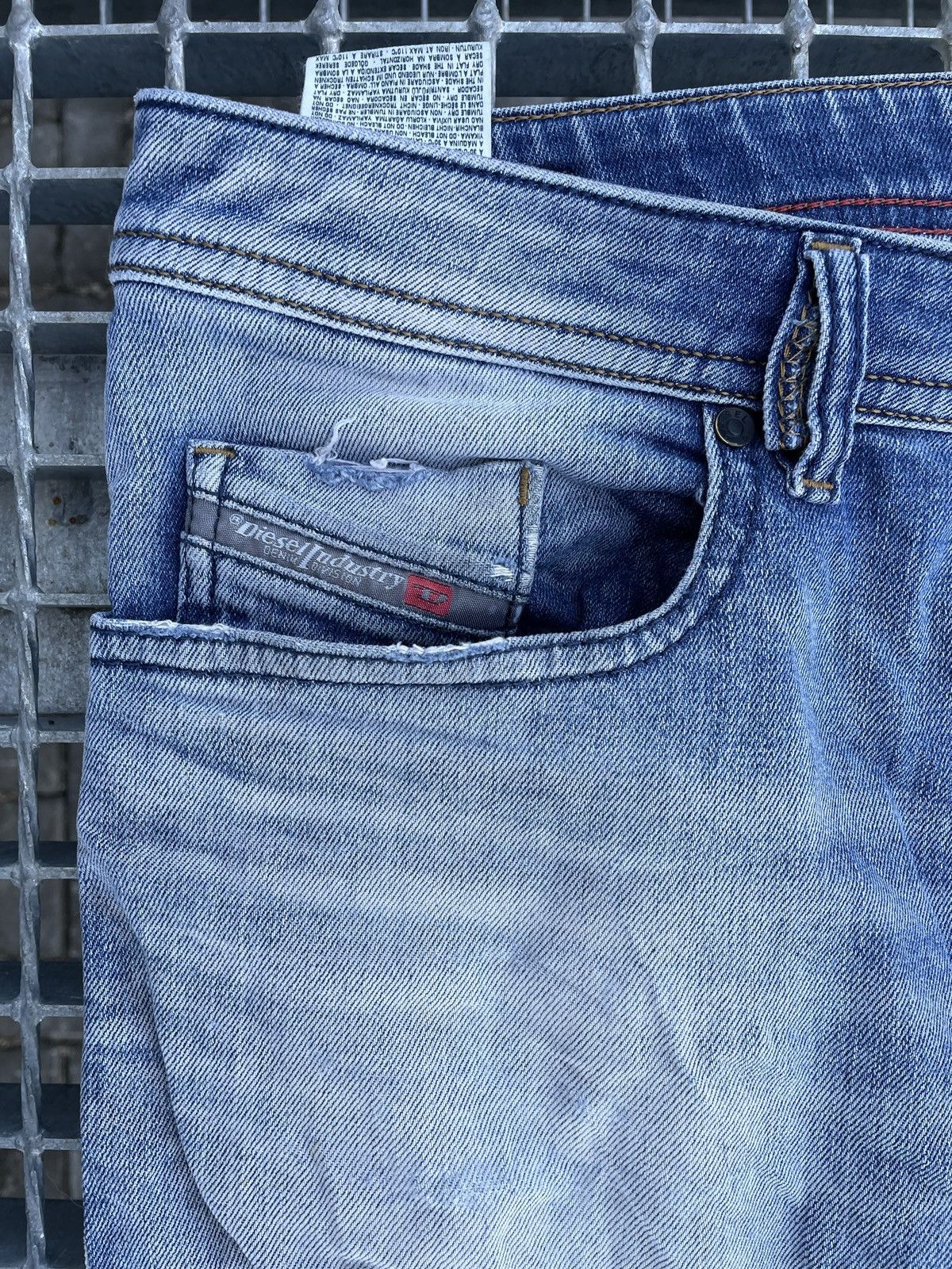 Diesel × Vintage Vintage Diesel distressed denim jeans skinny fit Size US 33 - 10 Thumbnail