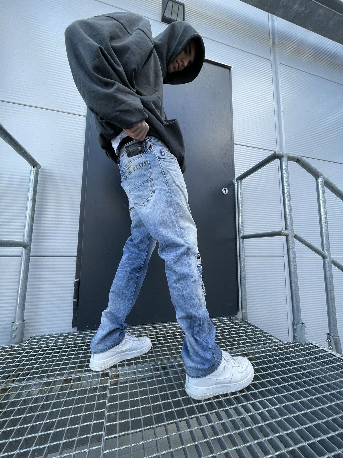 Diesel × Vintage Vintage Diesel distressed denim jeans skinny fit Size US 33 - 3 Thumbnail