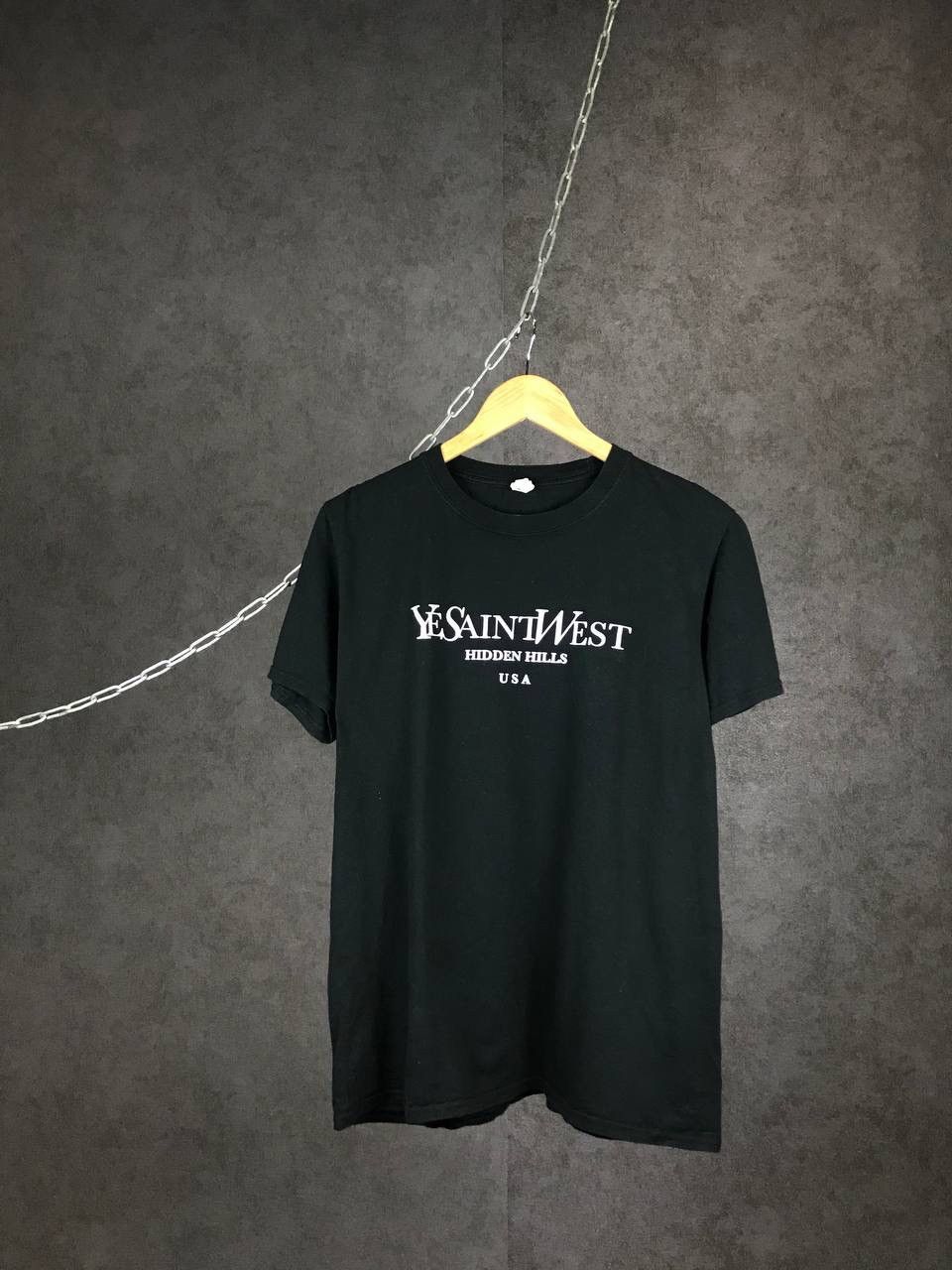 Gildan YeSaintWest Kanye West tour streetwear tee Size US M / EU 48-50 / 2 - 1 Thumbnail