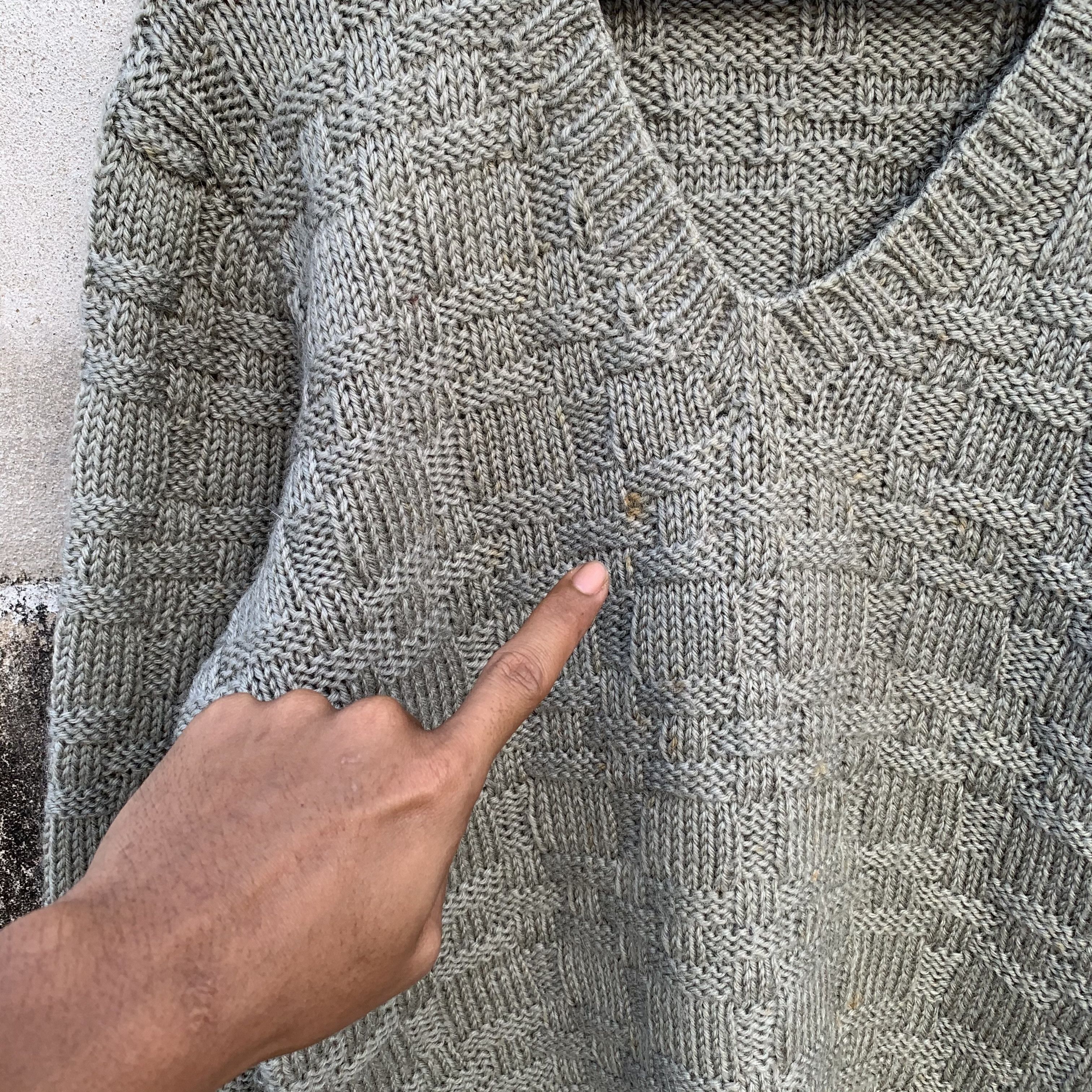 Japanese Brand JAPANESE VINTAGE Knit Wool V Neck Jumper Baggy Sweater Size US M / EU 48-50 / 2 - 5 Thumbnail