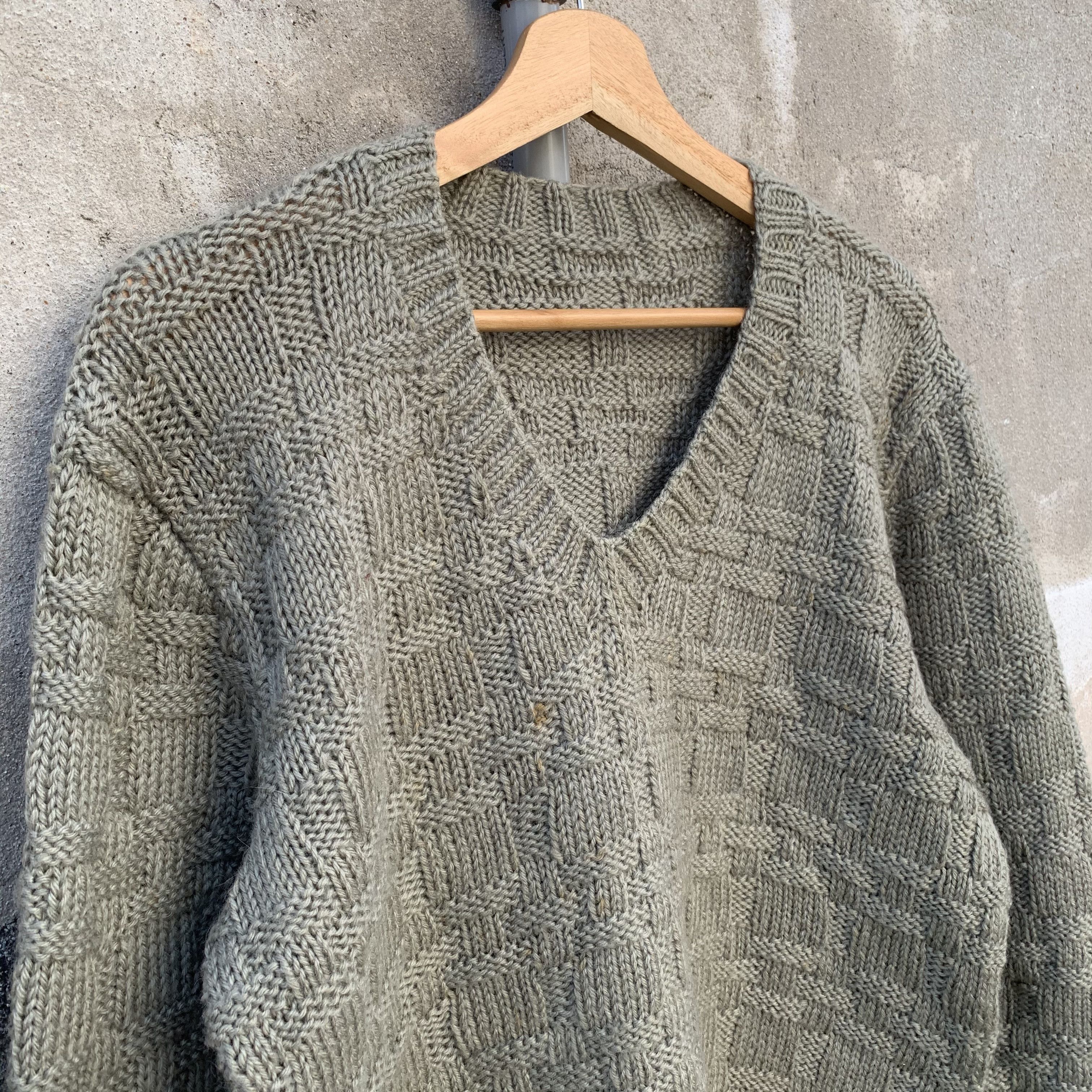 Japanese Brand JAPANESE VINTAGE Knit Wool V Neck Jumper Baggy Sweater Size US M / EU 48-50 / 2 - 4 Thumbnail
