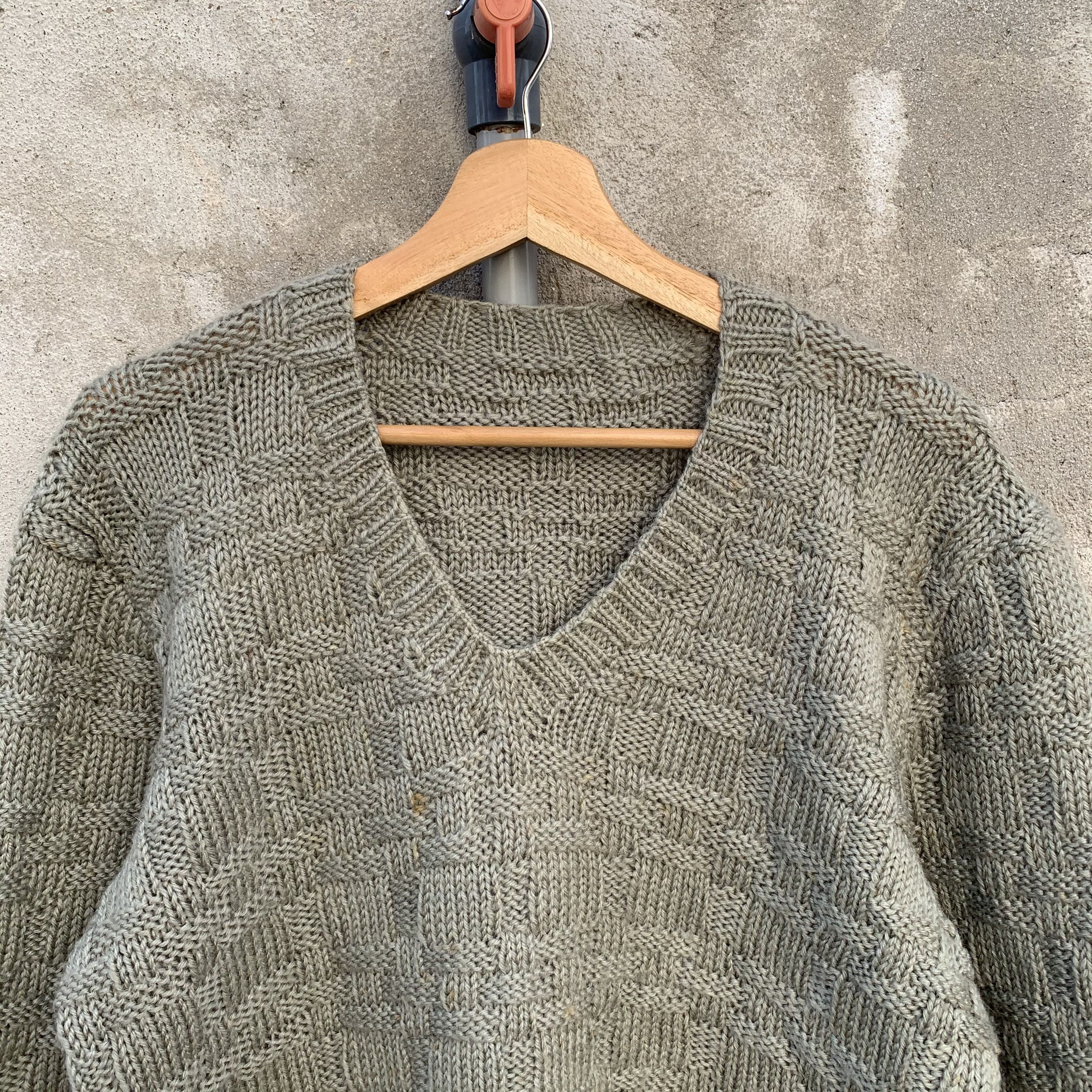 Japanese Brand JAPANESE VINTAGE Knit Wool V Neck Jumper Baggy Sweater Size US M / EU 48-50 / 2 - 2 Thumbnail