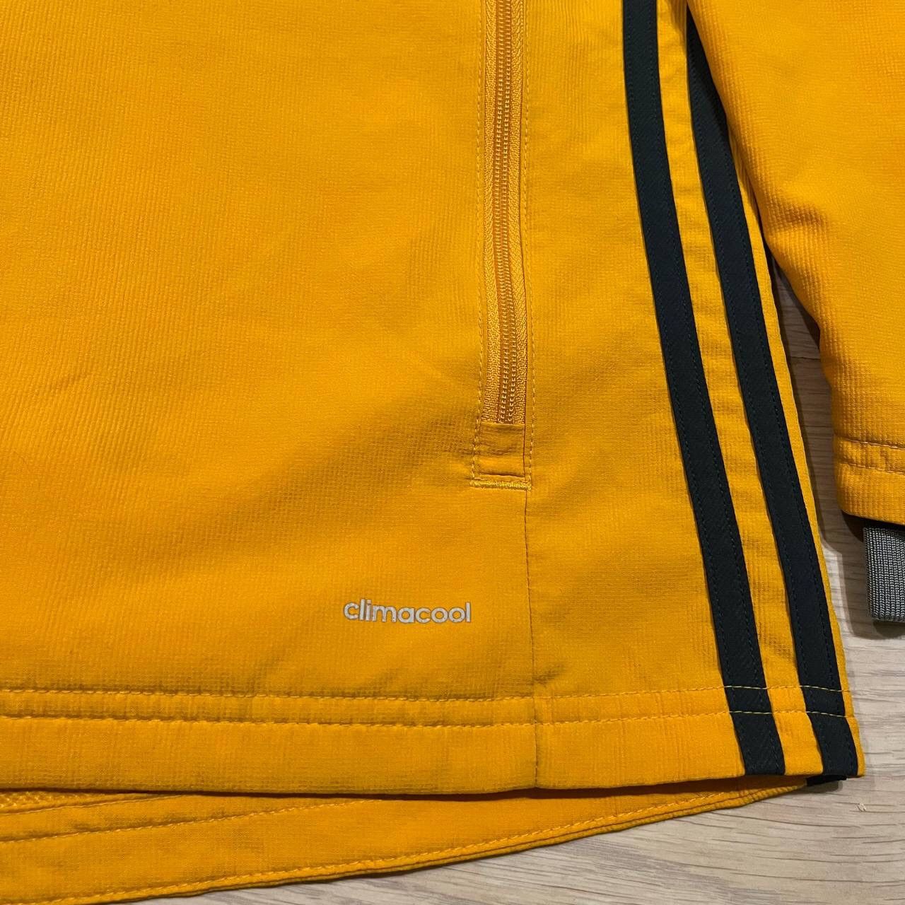 Adidas JUVENTUS ADIDAS 2016/2017 FOOTBALL TRAINING JACKET Size US XL / EU 56 / 4 - 3 Thumbnail