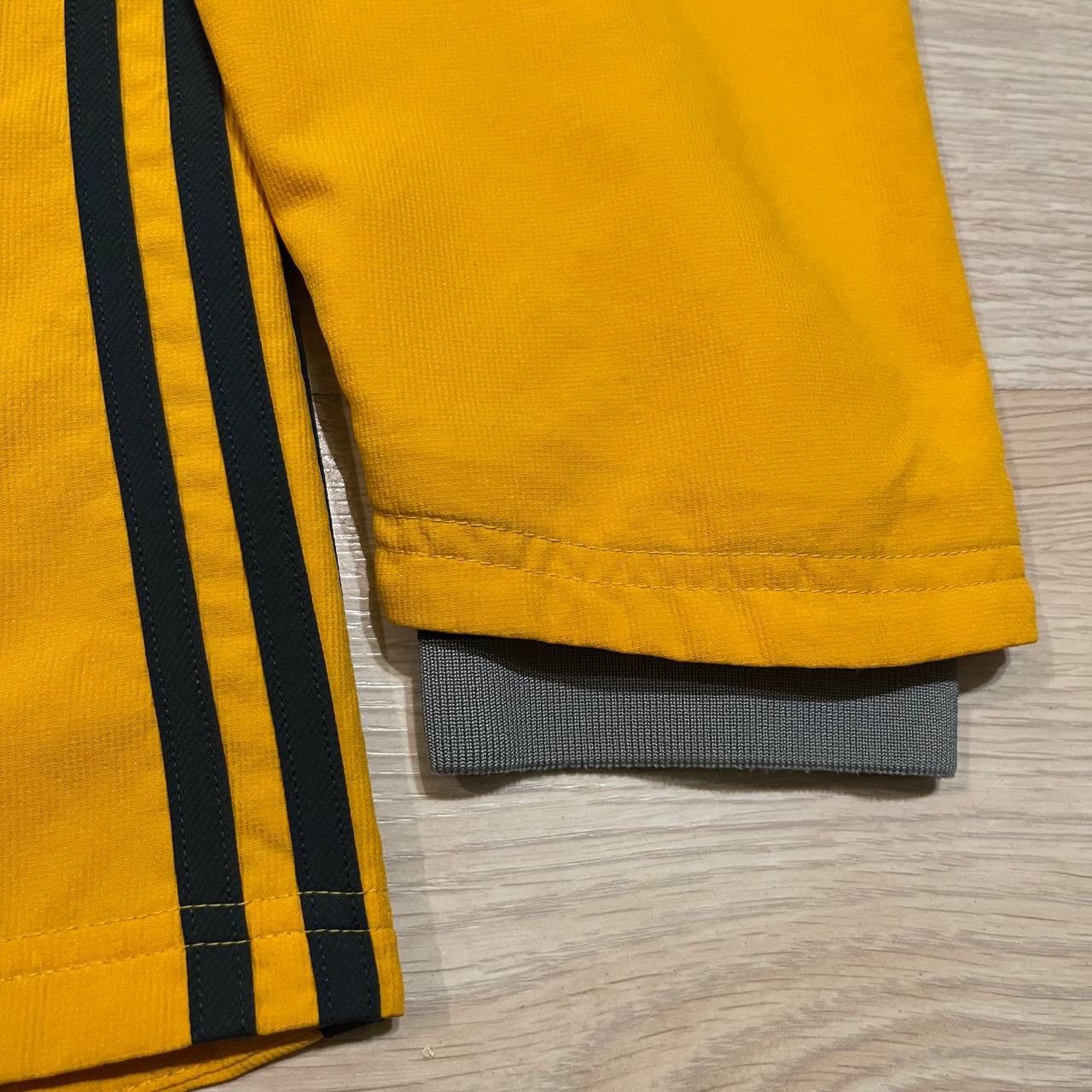 Adidas JUVENTUS ADIDAS 2016/2017 FOOTBALL TRAINING JACKET Size US XL / EU 56 / 4 - 4 Thumbnail
