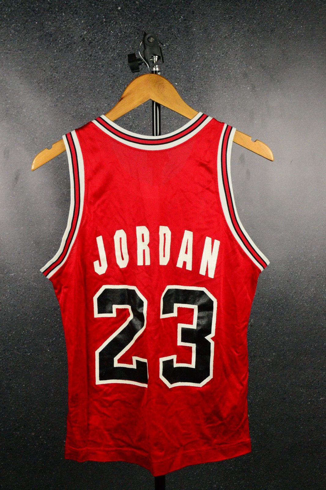 Champion Chicago Bulls Vintage 90s NBA Basketball Jersey JORDAN #23 Size US S / EU 44-46 / 1 - 1 Thumbnail